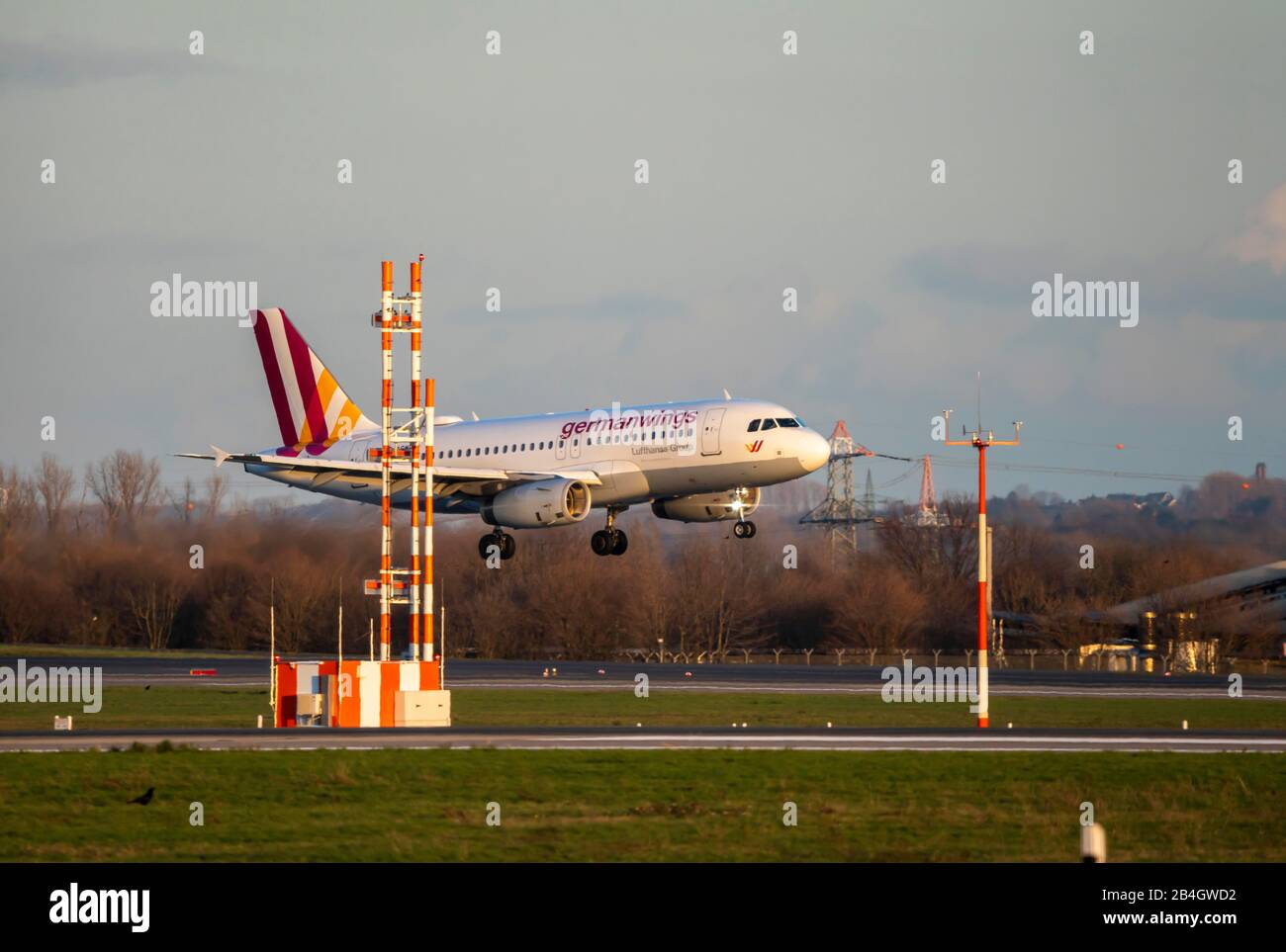 Aéroport international de DŸsseldorf, DUS, avion à l'atterrissage, Germanwings, Airbus A 319-132, Banque D'Images