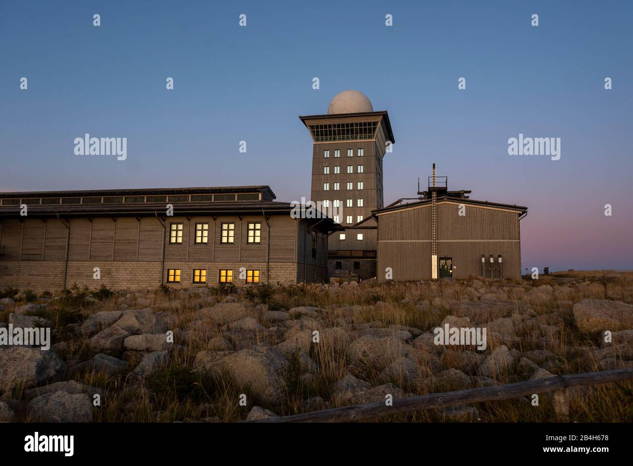 Brocken plateau avec Hotel, Harz, Brocken, près de Schierke, quartier de Wernigerode, Saxe-Anhalt, Allemagne. Banque D'Images Brocken plateau avec Hotel, Harz, Brocken, près de Schierke, quartier de Wernigerode, Saxe-Anhalt, Allemagne. Banque D'Images