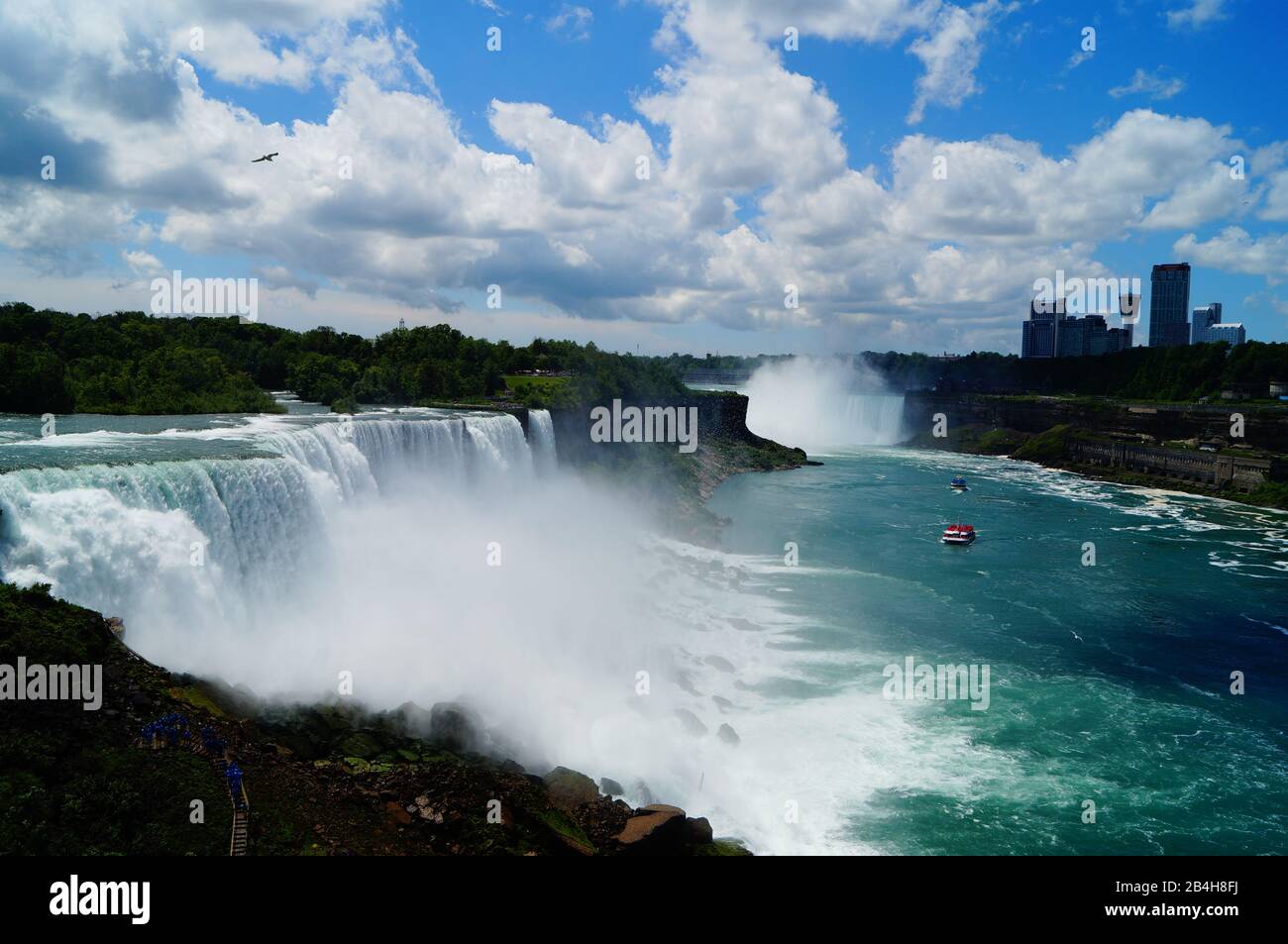 Chutes du Niagara depuis la tour d'observation Banque D'Images