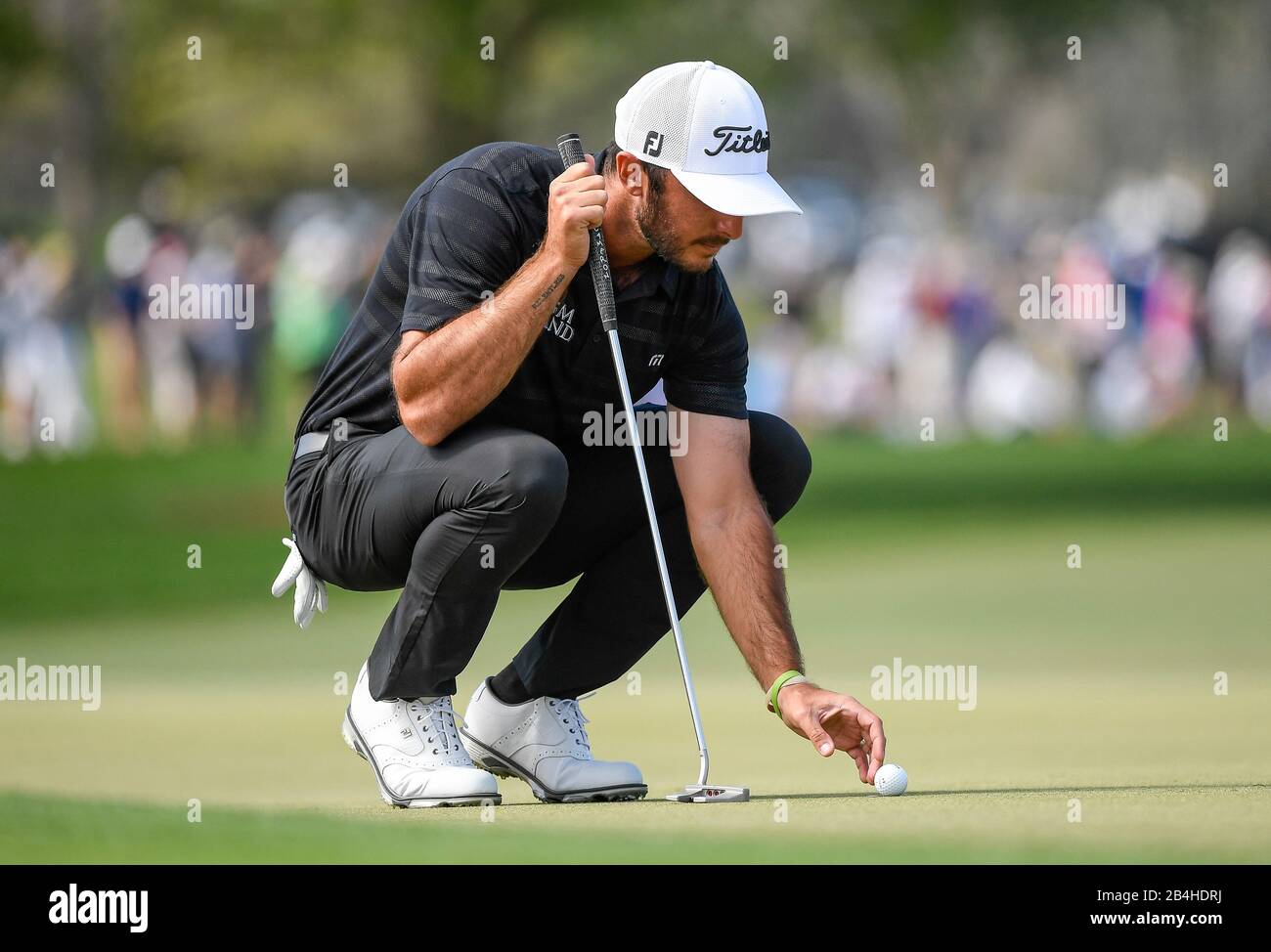 Orlando, FL, États-Unis. 6 mars 2020. Max Homa sur le 6ème vert lors de l'action de golf de deuxième ronde de l'invitation Arnold Palmer présentée par Mastercard tenue à Arnold Palmer's Bay Hill Club & Lodge à Orlando, Fl. Romeo T Guzman/CSM/Alay Live News Banque D'Images