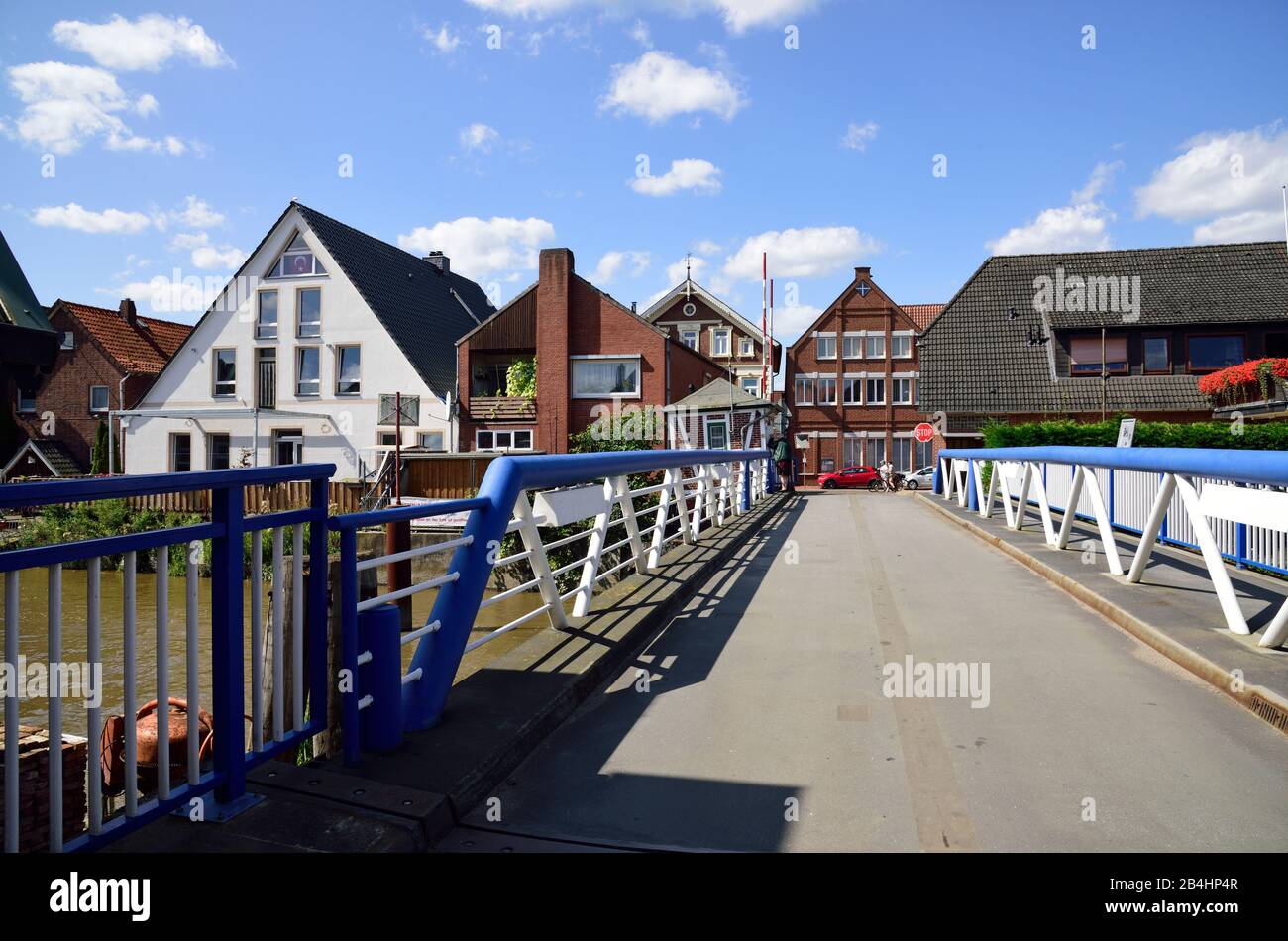 Europe, Allemagne, Basse-Saxe, Altes Land près de Hambourg, Hambourg zone métropolitaine, Jork-Estebrugge, pont tournant au-dessus de l'Este, affluent de l'Elbe, Banque D'Images