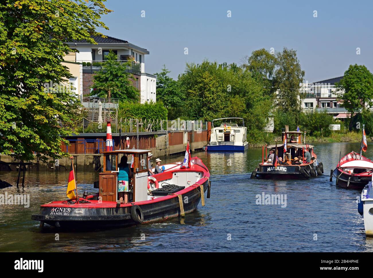 Europe, Allemagne, Basse-Saxe, Buxtehude, Hambourg zone métropolitaine, Este, port, vivre sur l'eau, rencontrer des bateaux de tucker, Banque D'Images