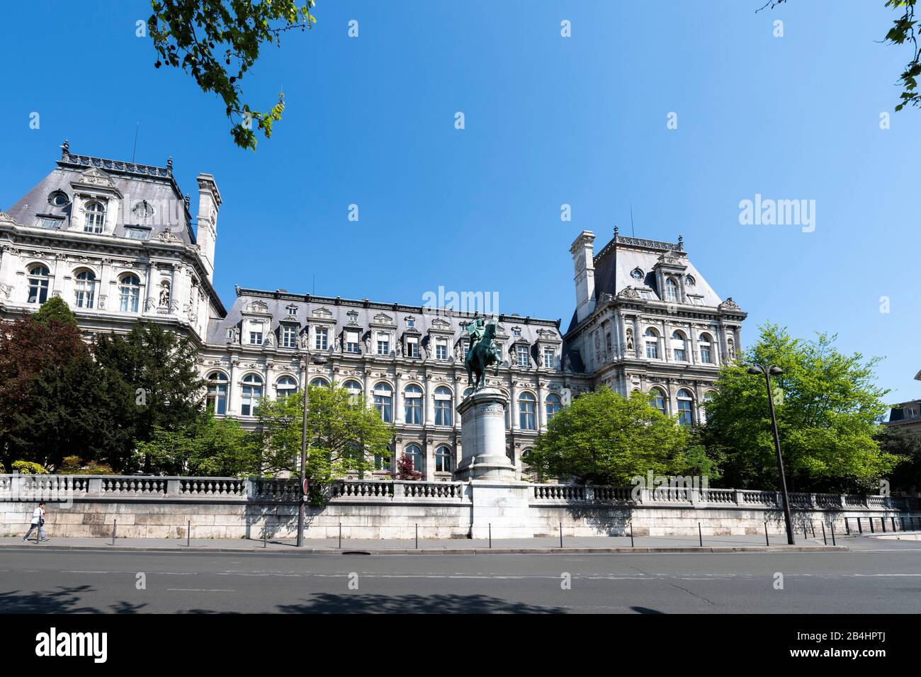 Statue équestre de l'Étienne Marcel sur le côté sud du célèbre Hôtel de Ville, Paris, France, Europe Banque D'Images