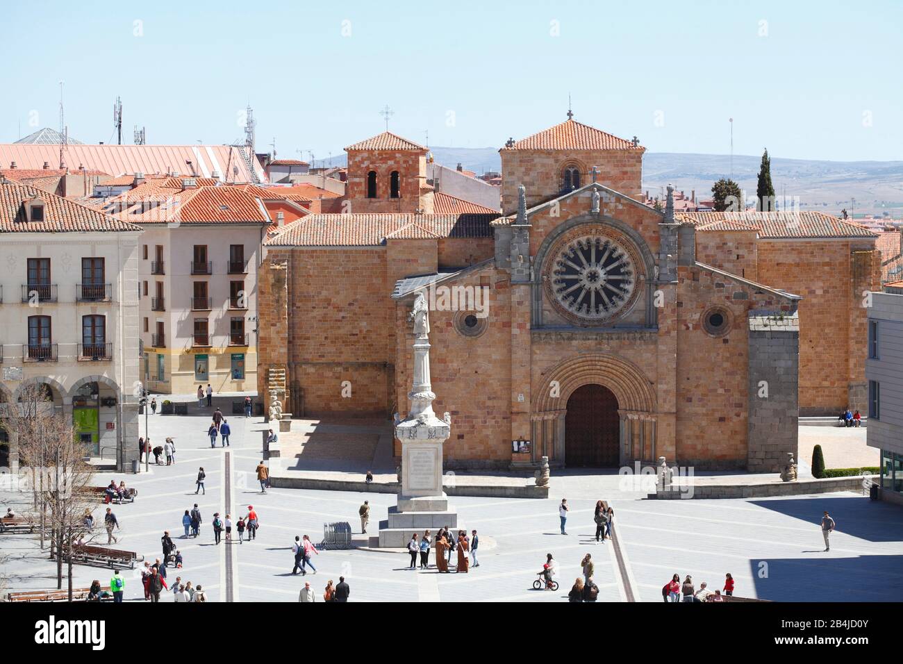 Eglise San Pedro, Place Plaza De Santa Teresa, Avila, Castilla Y Leon, Castille-León, Espagne, Europe Banque D'Images