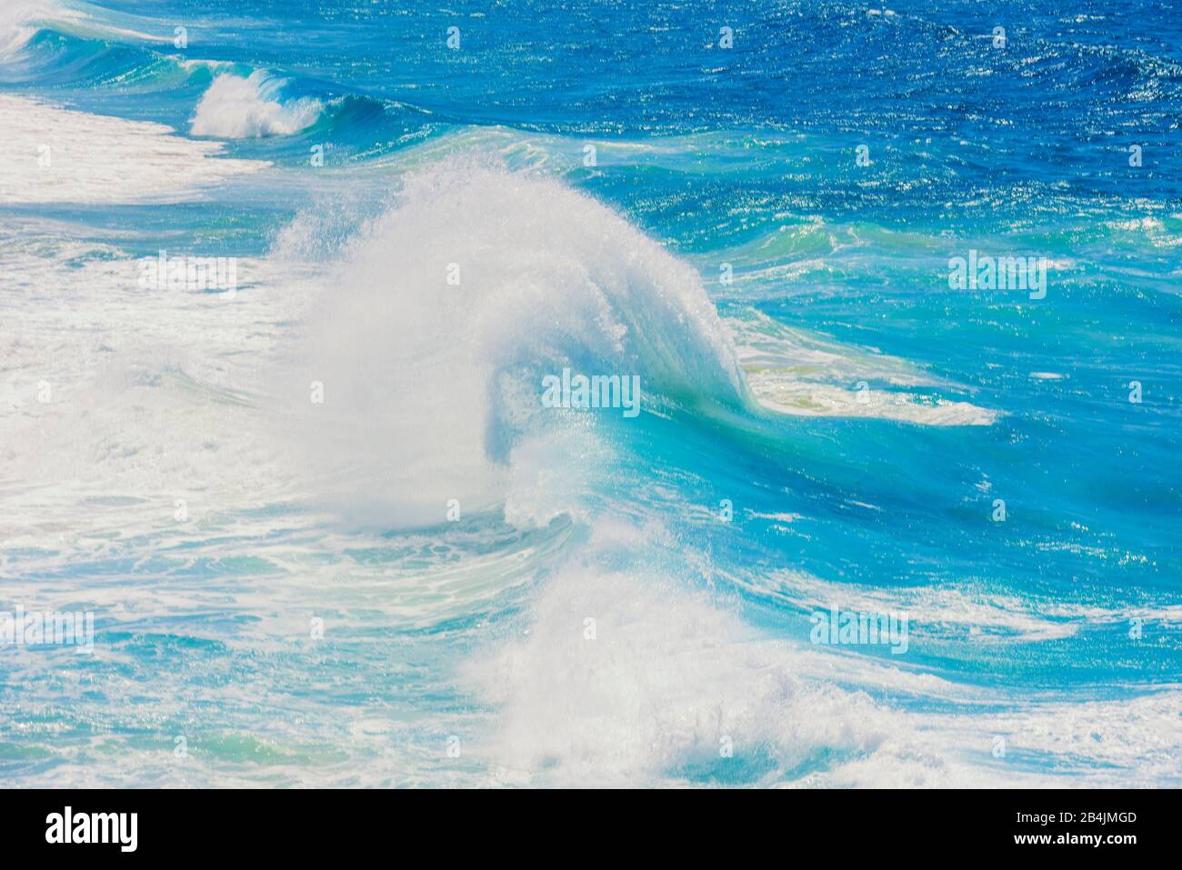 Les vagues, l'île Fraser, site du patrimoine mondial, Queensland, Australie Banque D'Images