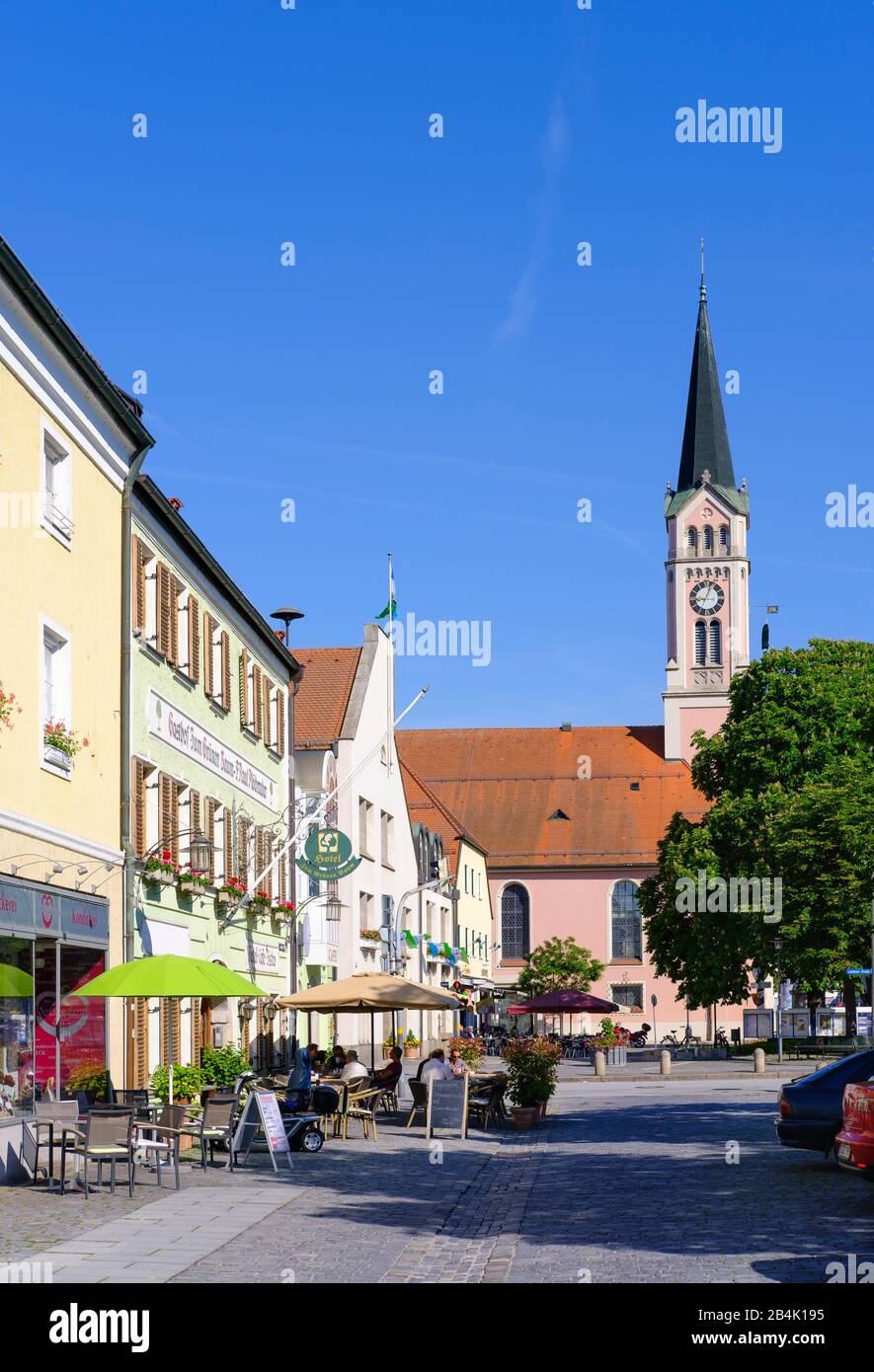 Église Paroissiale De Sainte-Marie-Madeleine, Ludwigplatz, Plattling, Basse-Bavière, Bavière, Allemagne Banque D'Images