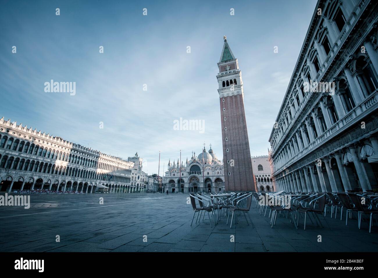 Tôt le matin sur la place Saint-Marc, Venise, Italie Banque D'Images