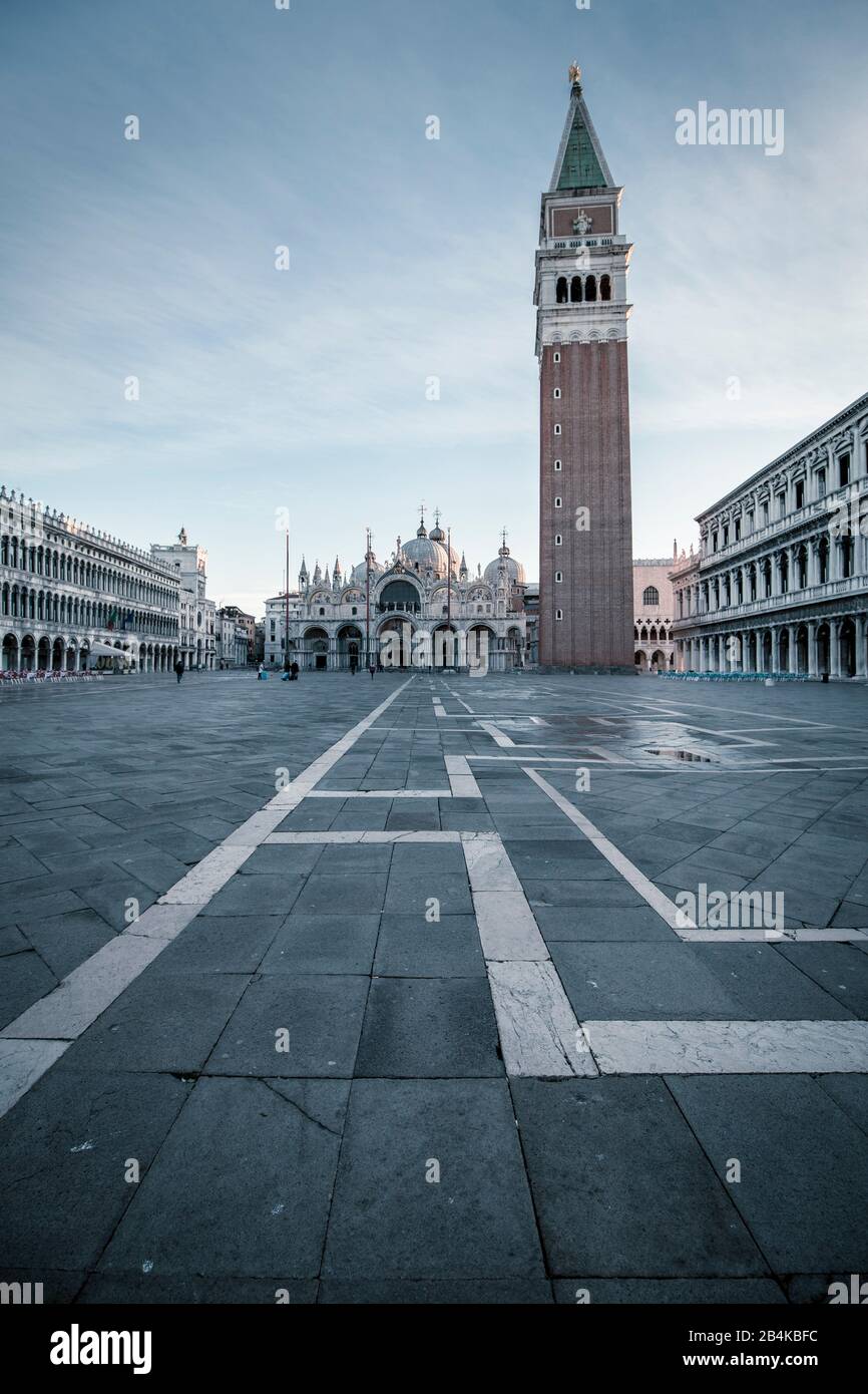 Tôt le matin sur la place Saint-Marc, Venise, Italie Banque D'Images