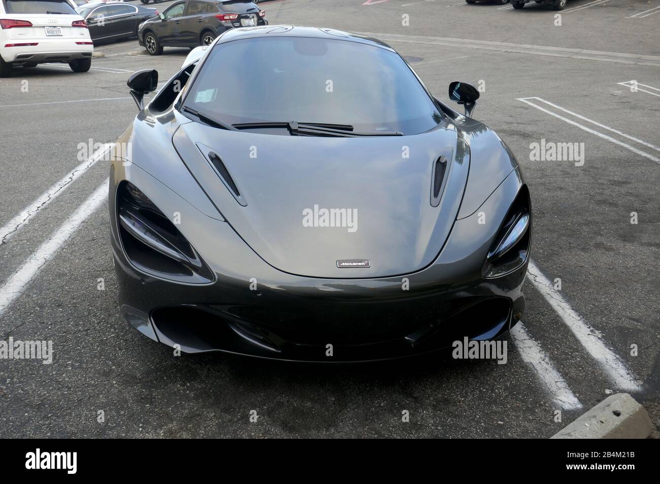 West Hollywood, Californie, États-Unis 6 mars 2020 une vue générale de l'atmosphère une voiture MacLaren le 6 mars 2020 à West Hollywood, Californie, États-Unis. Photo De Barry King/Alay Stock Photo Banque D'Images