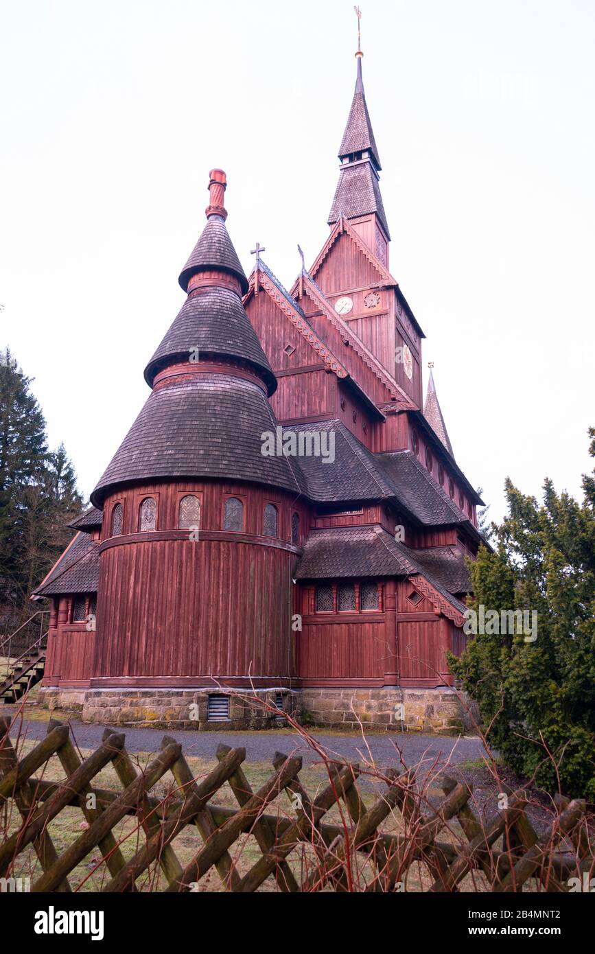 Allemagne, Basse-Saxe, Harz, Goslar, Gustav Adolf Stave Church à Hahnenklee, construite de 1907 à 1908, modélisée sur l'église Stave de Borgund en Norvège. Banque D'Images