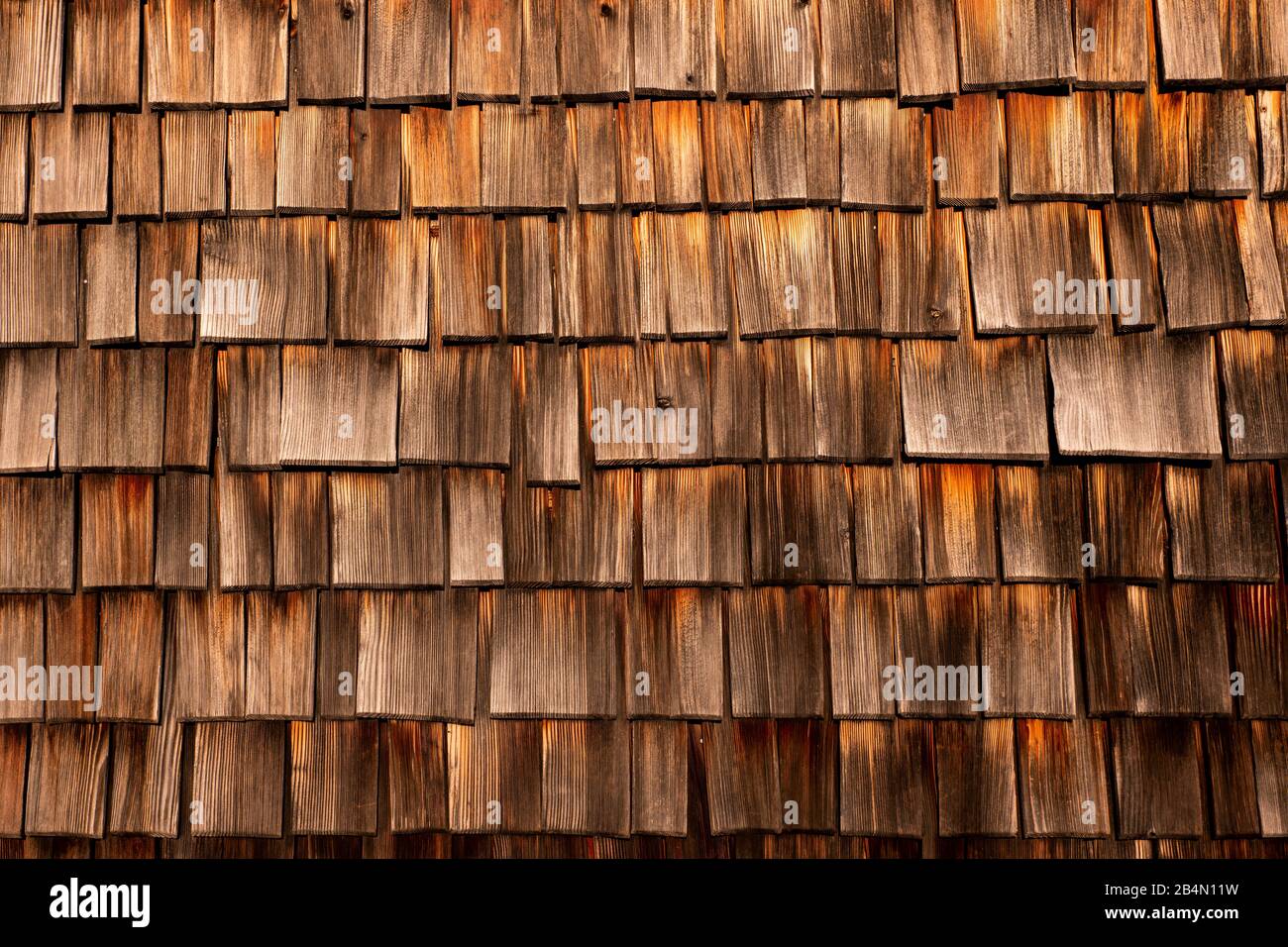 Bardeaux en bois d'une cabane de montagne dans les Alpes tyroliennes Banque D'Images