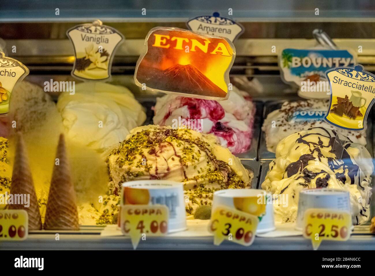 Boutique De Crèmes Glacées, Taormine, Italie Du Sud, Europe, Sicile, Italie Banque D'Images