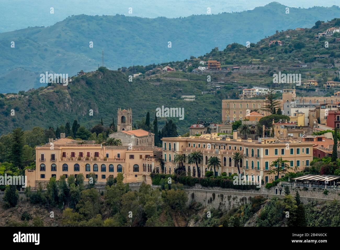 San Domenico Palace Hotel Sur Pente Raide, Taormine, Italie Du Sud, Europe, Sicile, Italie Banque D'Images