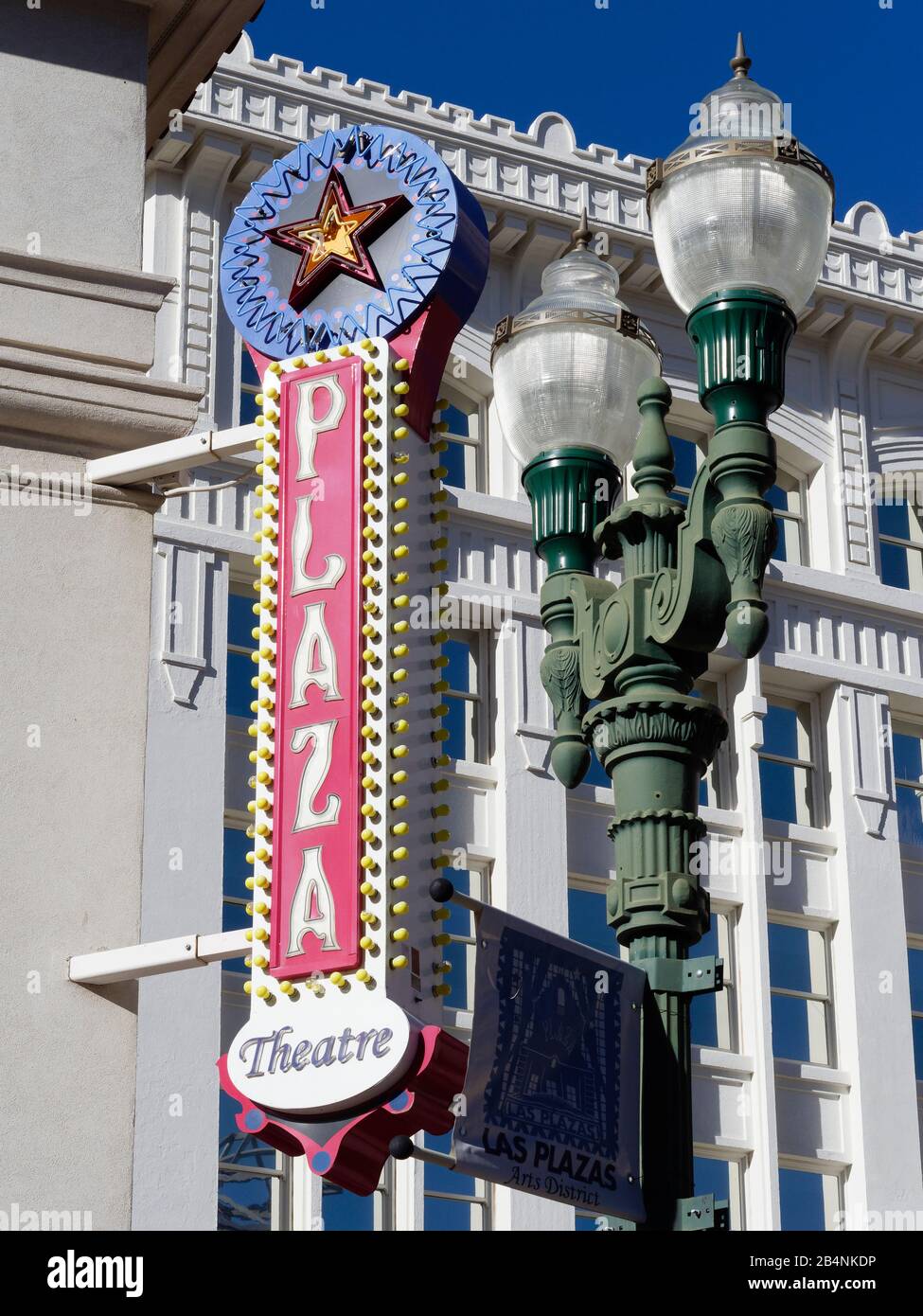 Panneau de théâtre vintage et lampe de rue Banque D'Images