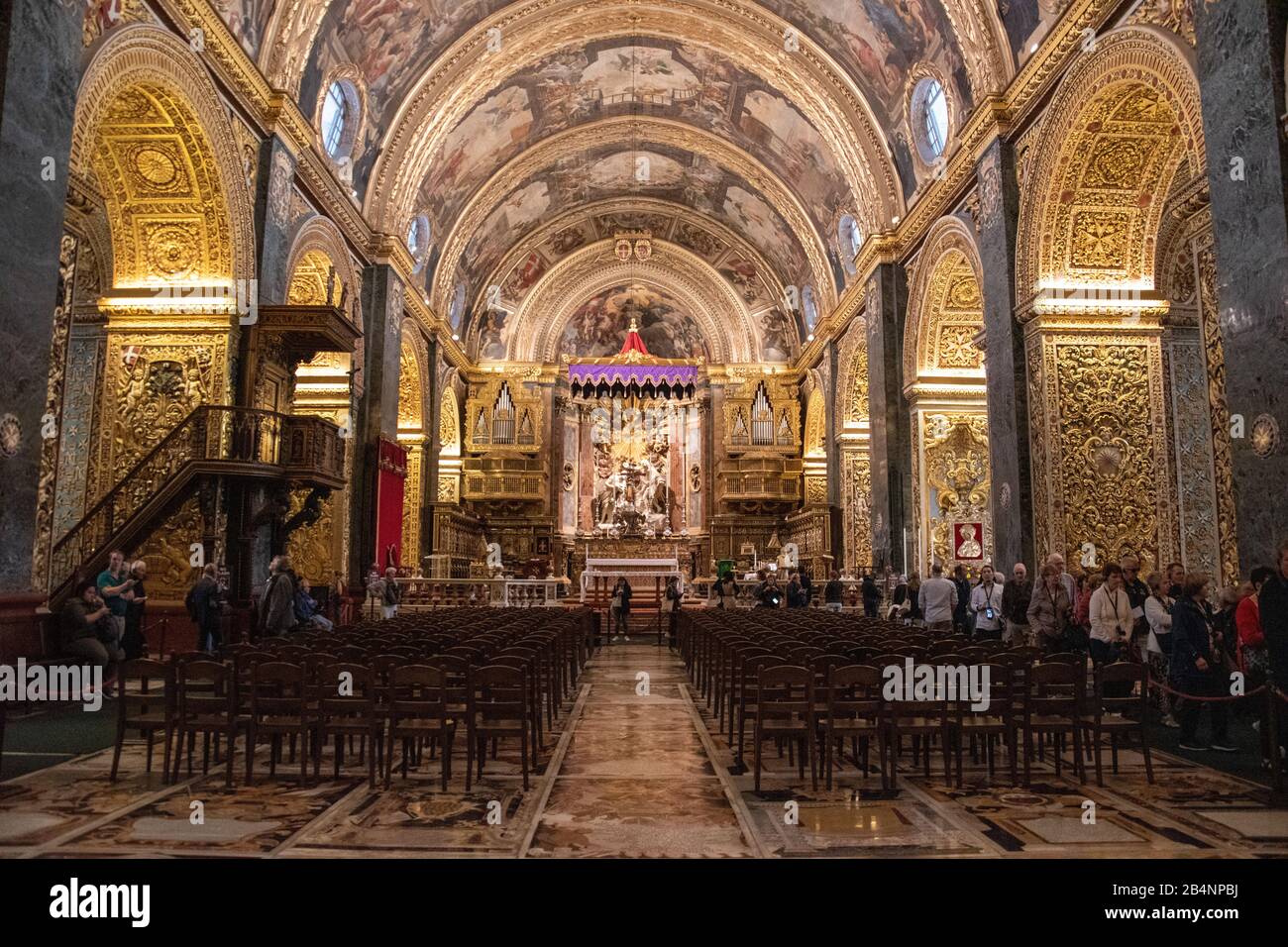 Le Nave. La co-cathédrale Saint-Jean est une co-cathédrale catholique romaine de la Valette, à Malte. Banque D'Images