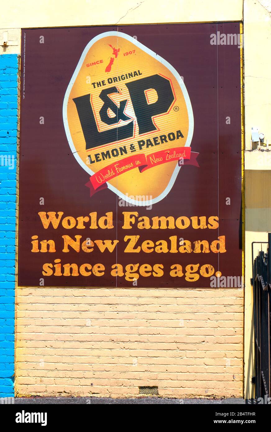 Une annonce pour la boisson non alcoolisée de Nouvelle-zélande Lemon & Paeroa dans la ville de Paeroa sur la State Highway 2, Nouvelle-Zélande Banque D'Images