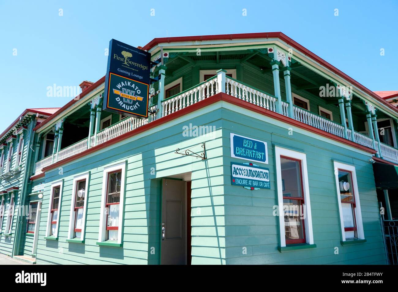Hôtel et pub dans la ville de Paeroa sur State Highway 2, Nouvelle-Zélande Banque D'Images