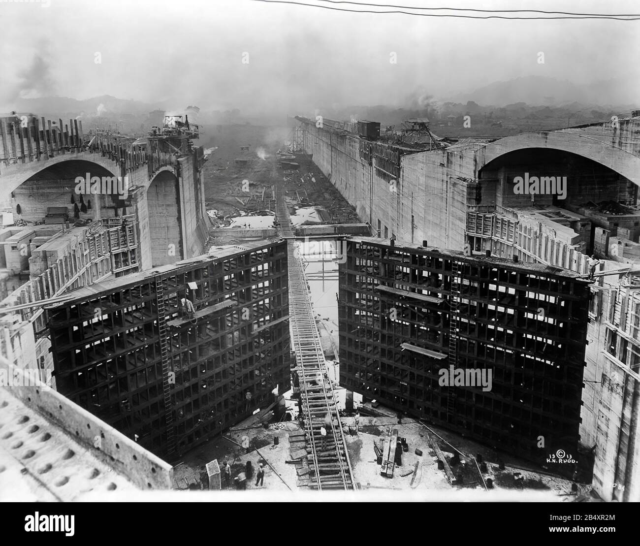 Travaux de construction du canal de Panama au début du XXe siècle - écluses en construction. 1913 Banque D'Images