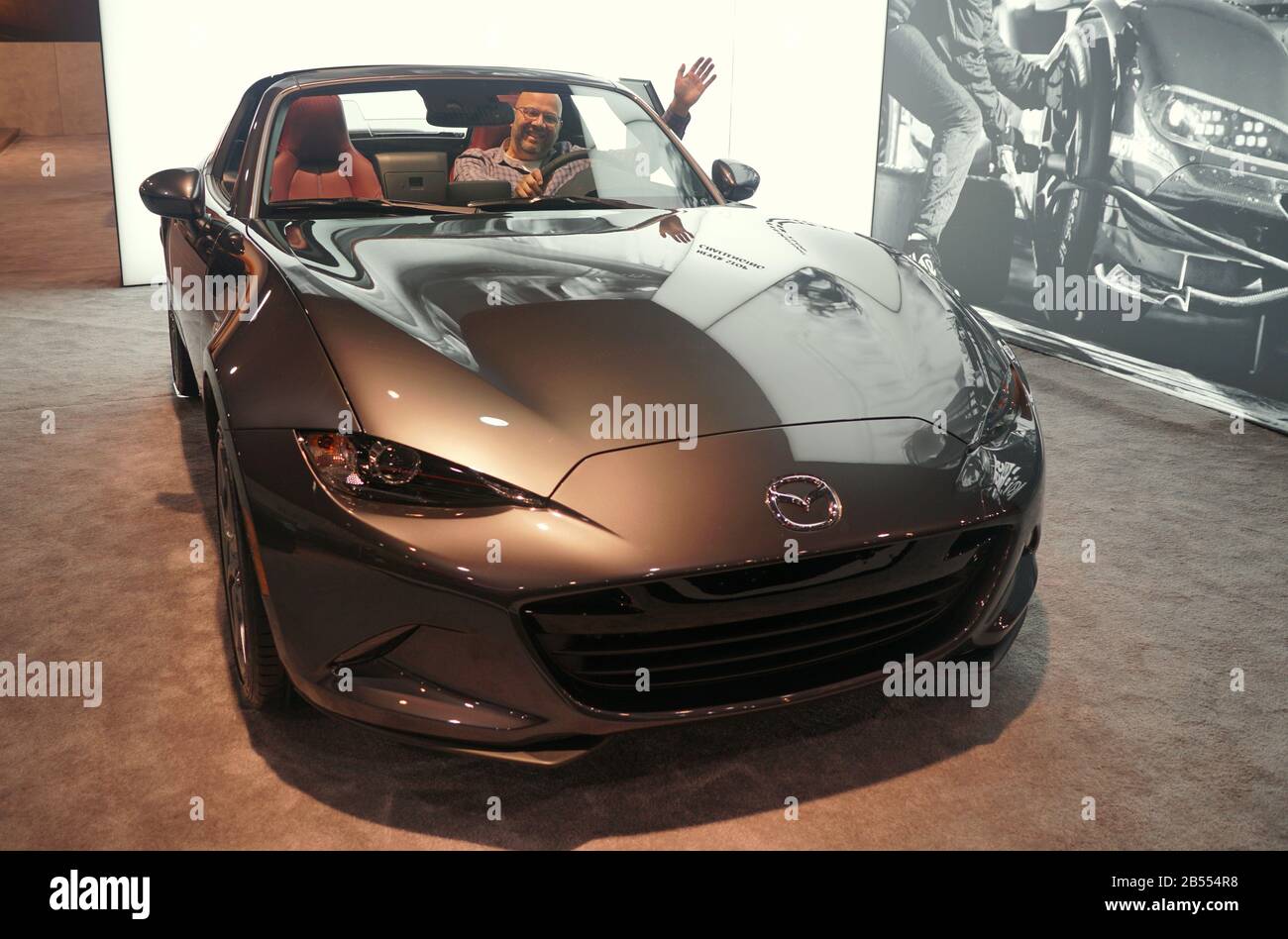 Philadelphie, Pennsylvanie, États-Unis - le 9 février 2020 - UNE RF de grand Touring gris métallique 2020 Mazda Miata MX-5 Banque D'Images