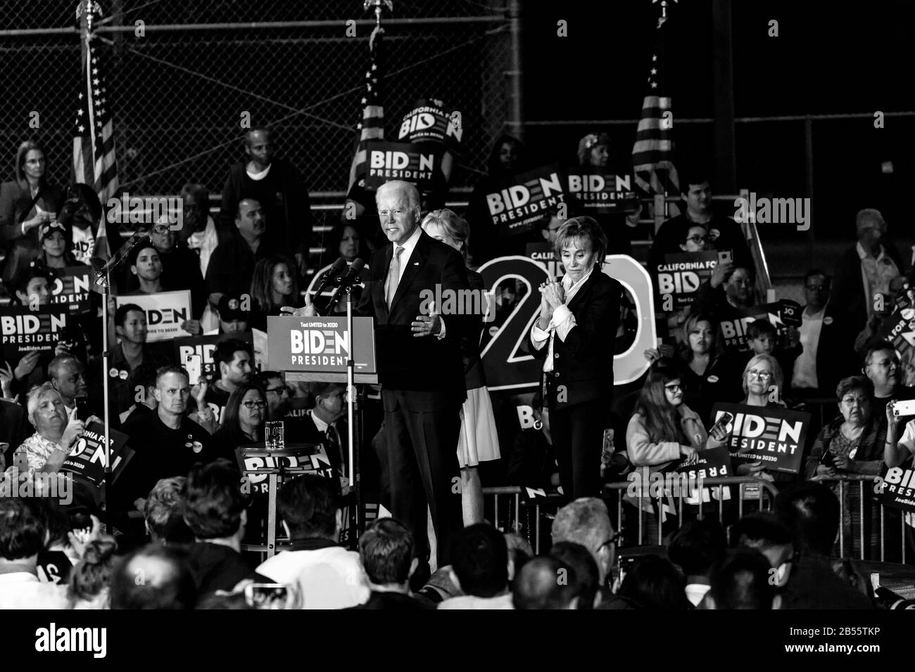 3 mars 2020, LOS ANGELES, CA., États-Unis - le vice-président Joe Biden livre Super Tuesday Victory Speech Baldwin Hills Rec Center Banque D'Images