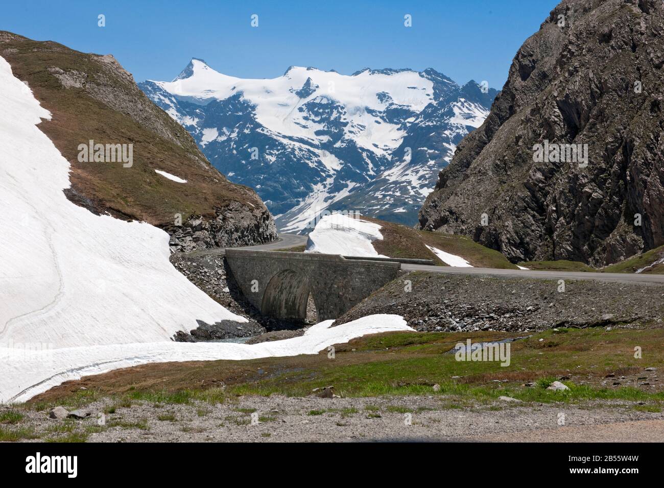 Route vers Iseran Pass, Iseran Pass, pont, Col de l'Iseran, Tour de France,  route de montagne, route de passage alpin la plus élevée, passage asphalté  le plus élevé dans les Alpes Photo