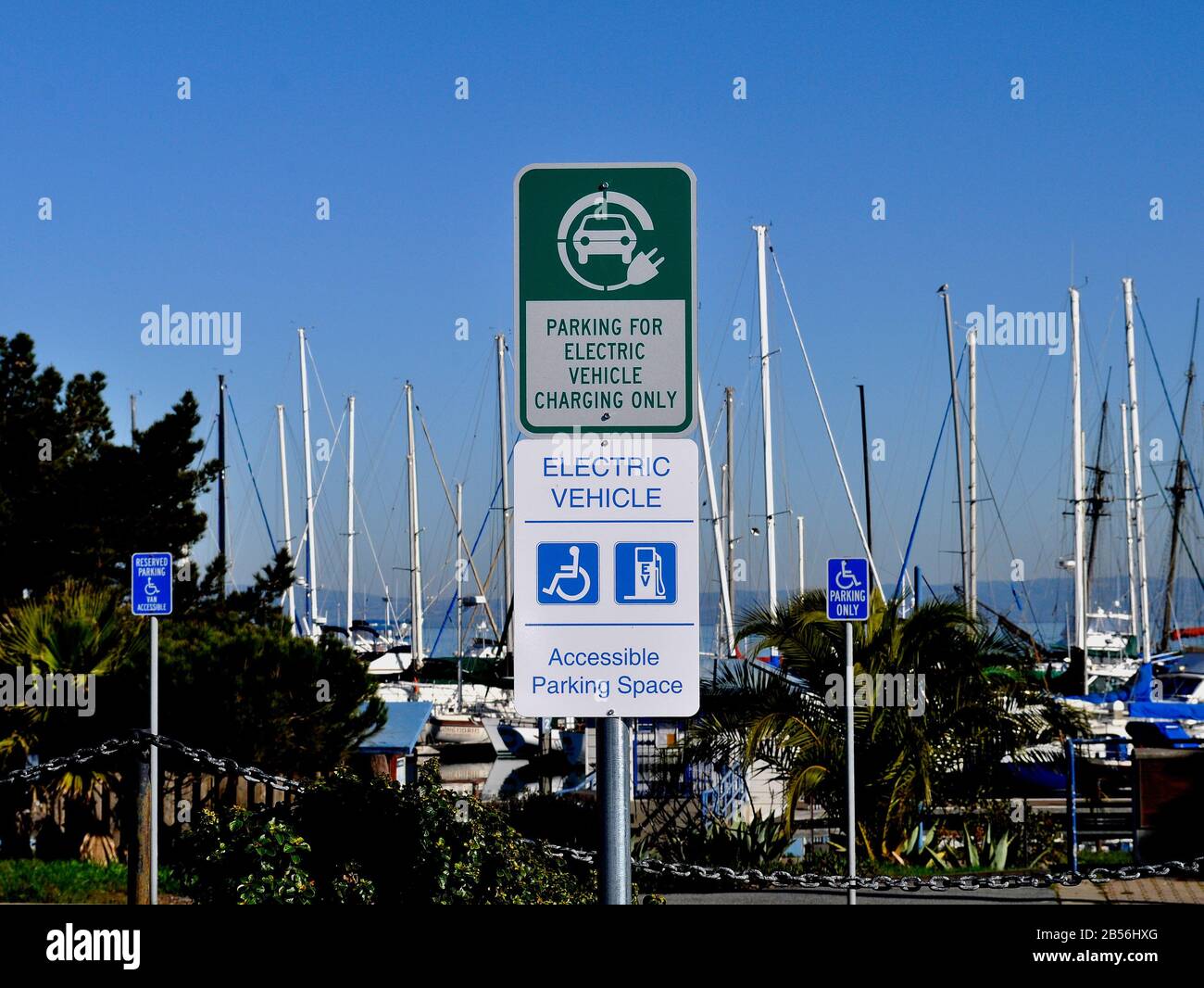 Panneau de stationnement payant uniquement à Brisbane Marina, Brisbane, Californie Banque D'Images