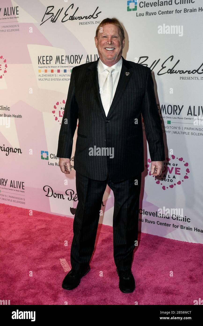 Las Vegas NV, États-Unis. 7 mars 2020. Mark Davis photographié comme Keep Memory Alive rend hommage à Neil Diamond lors du 24ème Gala de la puissance d'amour annuel dans le Hall de la MGM Grand Garden Arena de Las Vegas, Nevada, le 07 mars 2020. Crédit: Damas Carter/Media Punch/Alay Live News Banque D'Images