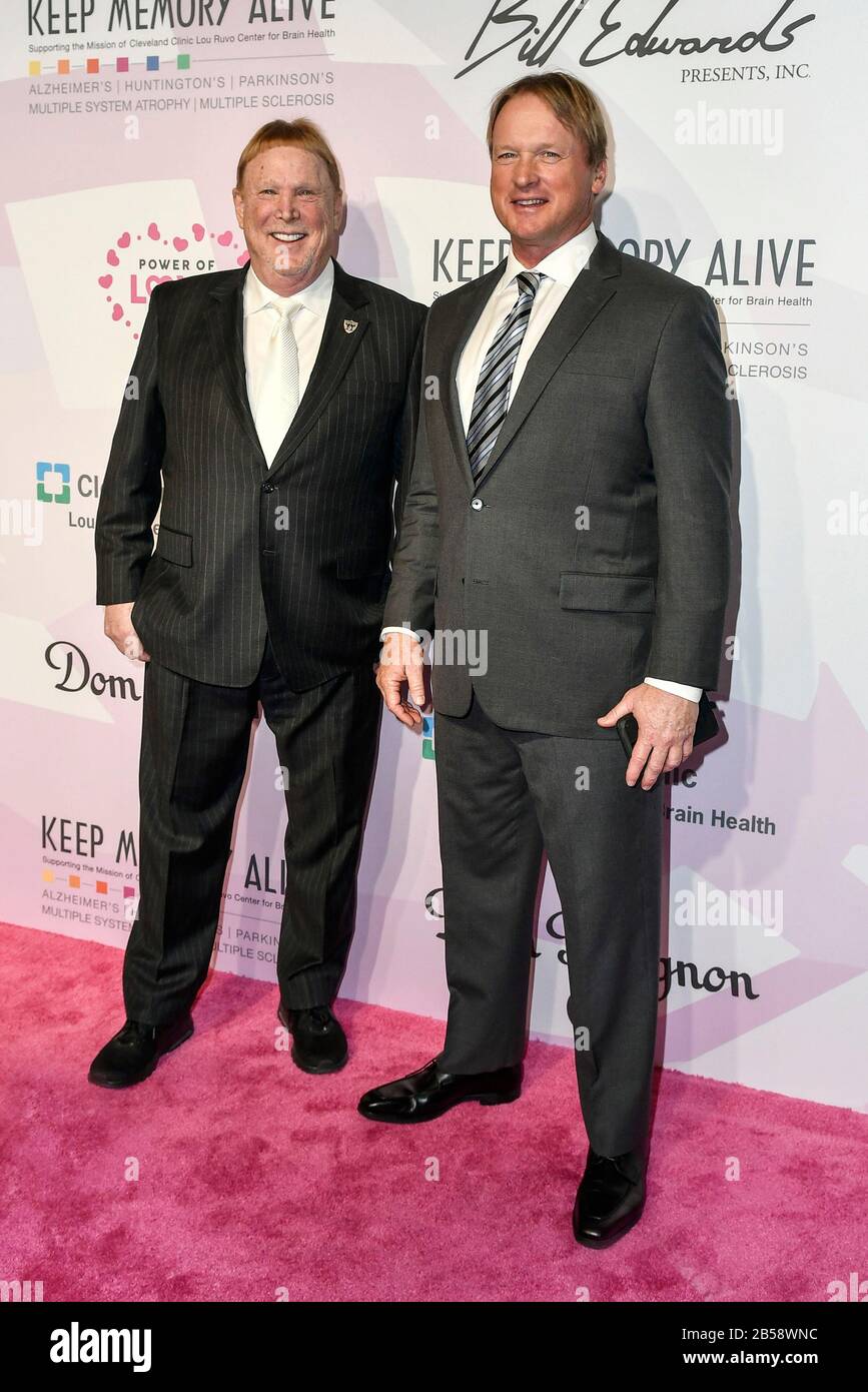 Las Vegas NV, États-Unis. 7 mars 2020. Mark Davis et Jon Gruden ont présenté la photo Keep Memory Alive avec l'honneur Neil Diamond au 24ème gala annuel sur la puissance de l'amour dans le Hall du MGM Grand Garden Arena de Las Vegas, Nevada, le 07 mars 2020. Crédit: Damas Carter/Media Punch/Alay Live News Banque D'Images