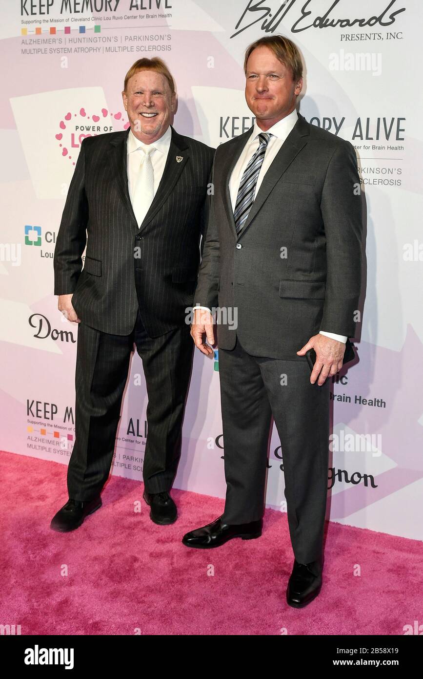 Las Vegas NV, États-Unis. 7 mars 2020. Mark Davis et Jon Gruden ont présenté la photo Keep Memory Alive avec l'honneur Neil Diamond au 24ème gala annuel sur la puissance de l'amour dans le Hall du MGM Grand Garden Arena de Las Vegas, Nevada, le 07 mars 2020. Crédit: Damas Carter/Media Punch/Alay Live News Banque D'Images