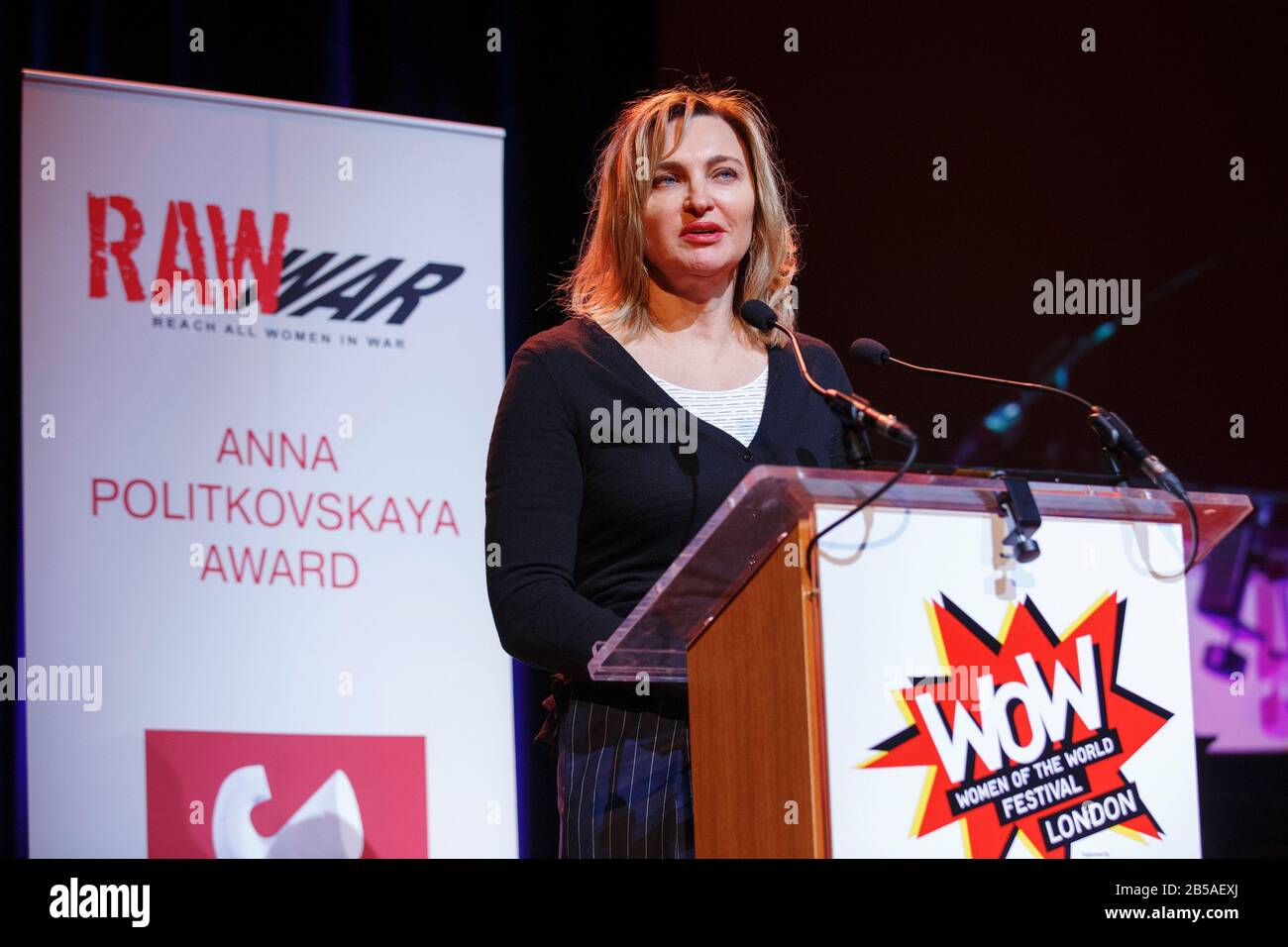 Londres, Royaume-Uni. 7 mars 2020. Elena Kudimova, lister d'Anna Politkovskaya, parle au RAWinWAR (Reach All Women in War) le prix Anna Politkovskaya, lors du WOW Festival à Southbank à Londres le samedi 7 mars 2020. Le prix Anna Politkovskaya remis chaque année à une femme défenseuse des droits humains d'une zone de conflit qui se tient pour les victimes du conflit, souvent à grand risque personnel. Crédit: Luke Macgregor/Alay Live News Banque D'Images