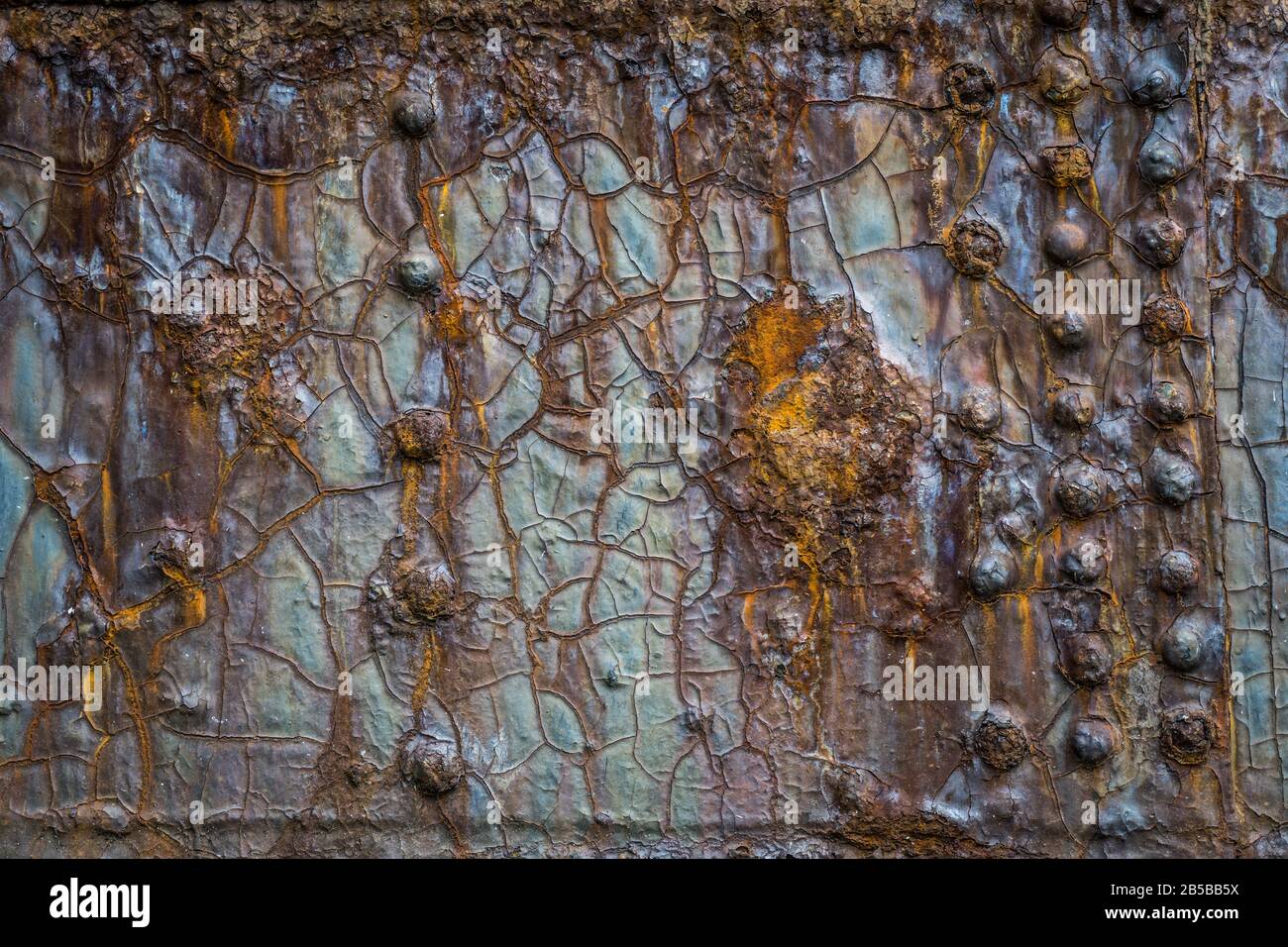 Vue rapprochée des profils de rouille sur la porte du Titanic's Dry Dock, Belfast, Irlande du Nord. Banque D'Images