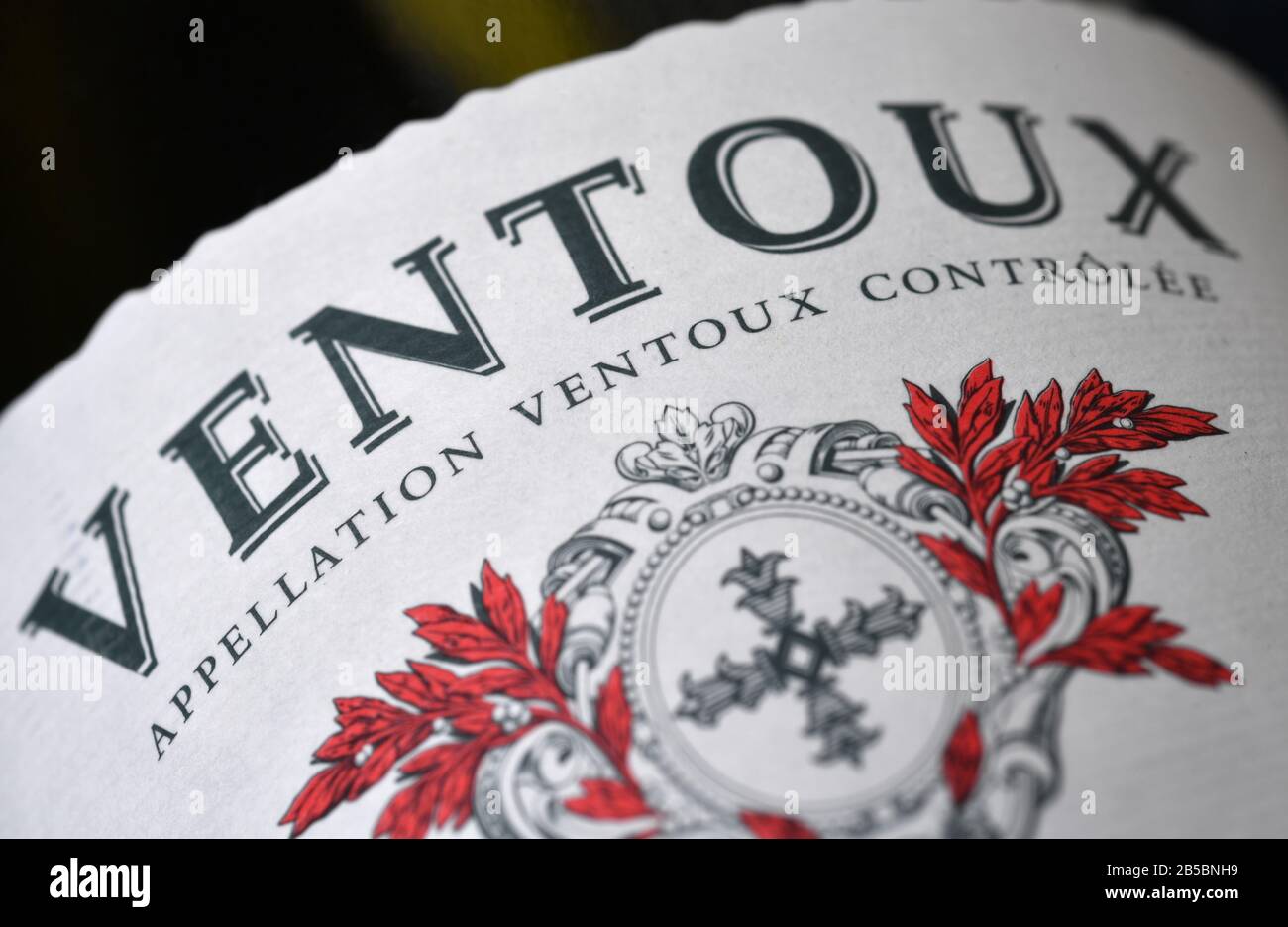 Étiquette de bouteille de vin Ventoux AOC, sud de la vallée du Rhône, France. Crédit: Malcolm Park/Alay. Banque D'Images