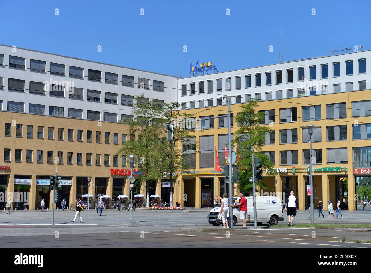 Helle Mitte, Alice-Salomon-Platz, Hellersdorf, Berlin, Allemagne Photo  Stock - Alamy