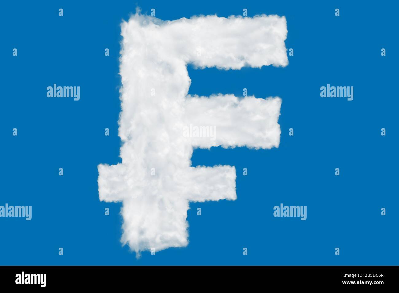 Élément de signe de la monnaie Frank fait de nuages sur fond bleu au-dessus du ciel Banque D'Images