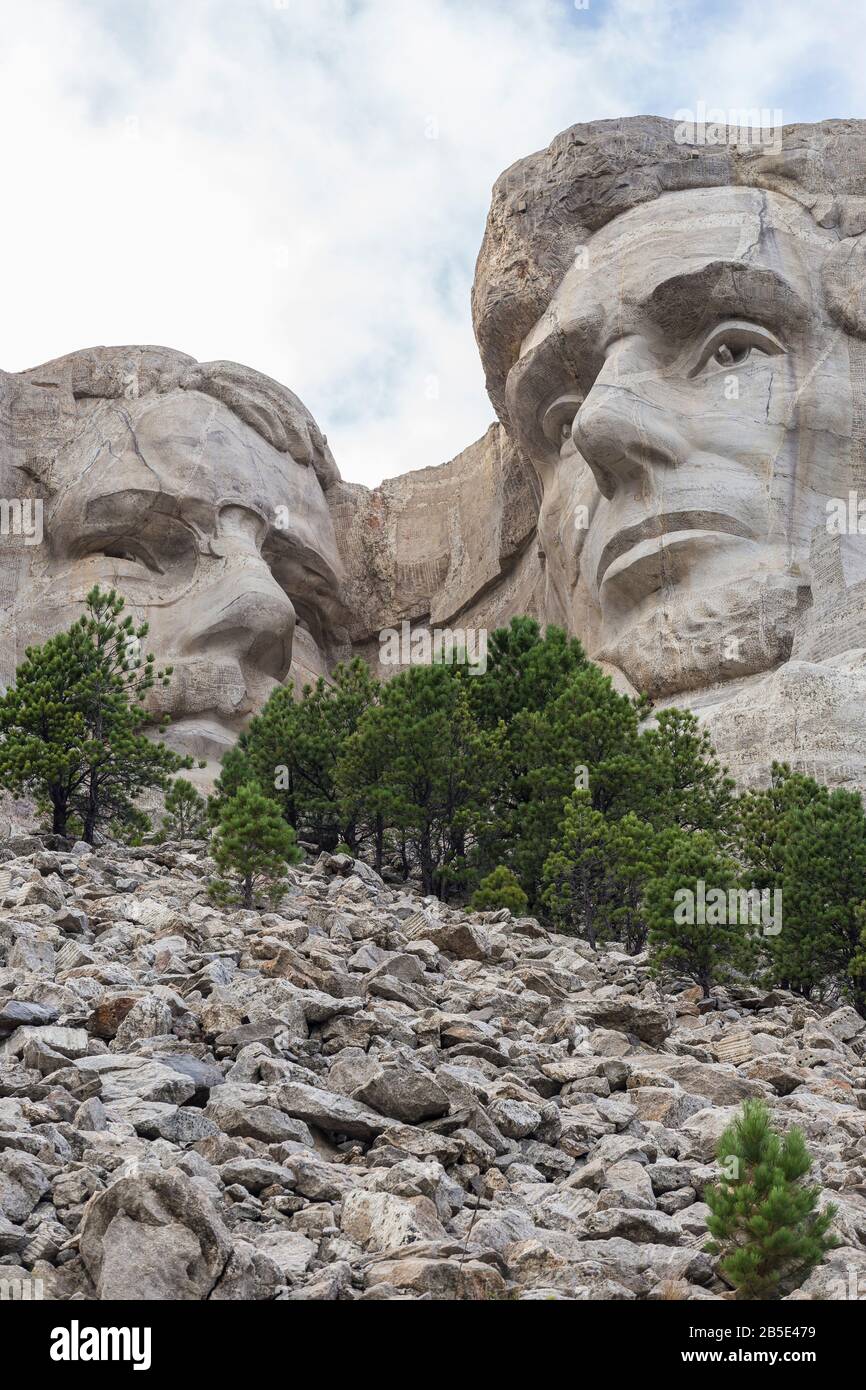 Les visages des présidents Roosevelt et Lincoln sur Mt. Rushmore Dans Le Dakota Du Sud. Banque D'Images