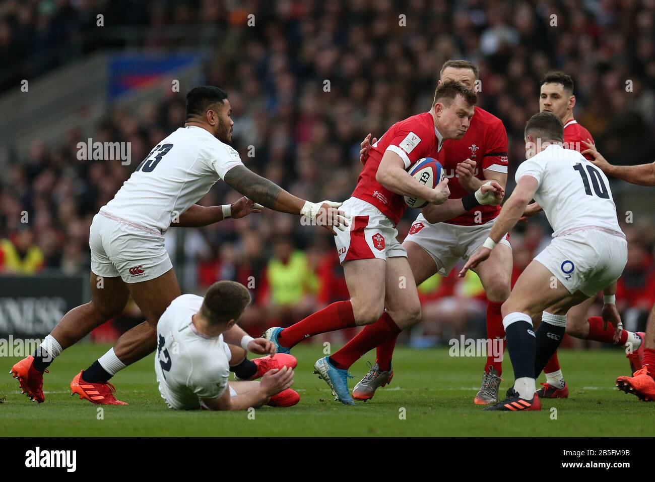 Londres, Royaume-Uni. 7 mars 2020. Nick Tompkins du Pays de Galles (c) fait une pause. Angleterre / Pays de Galles, Guinness six nations 2020 championnat de rugby au stade de Twickenham à Londres le samedi 7 mars 2020. Veuillez noter que les images sont à usage éditorial Exclusif. Photo par Andrew Orchard/Andrew Orchard sports photographie /Alay Live news crédit: Andrew Orchard sports photographie/Alay Live News Banque D'Images