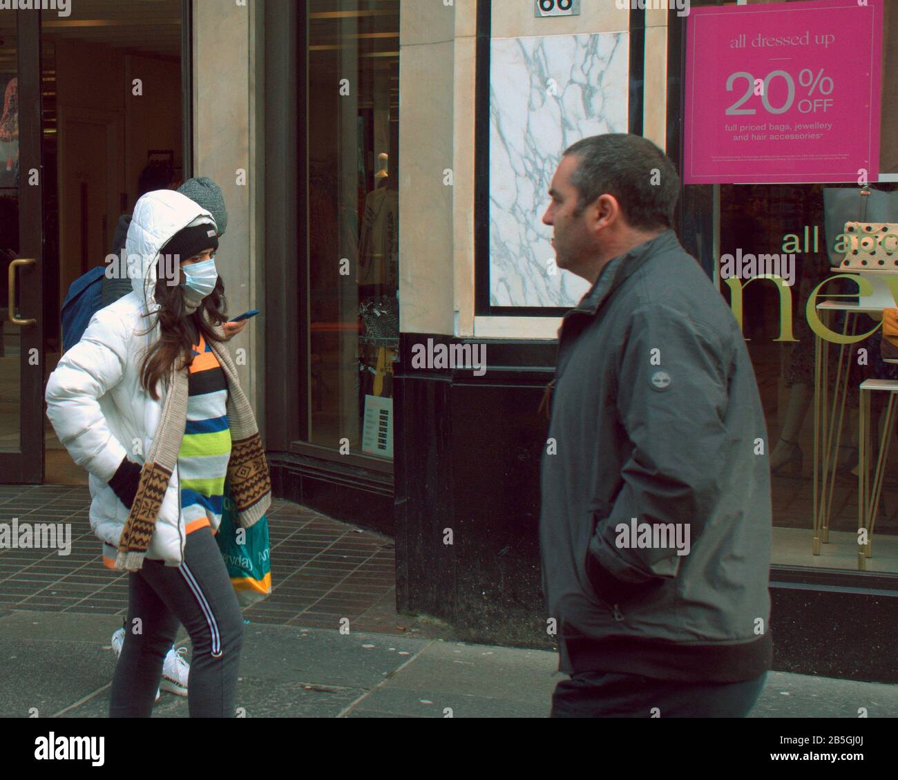 Glasgow, Écosse, Royaume-Uni, 8 mars 2020: Le coronavirus a vu une gare centrale très calme avec des rues tranquilles et des voyageurs donnant des masques dans les rues de la ville. Copywrite Gerard Ferry/ Alay Live News Banque D'Images