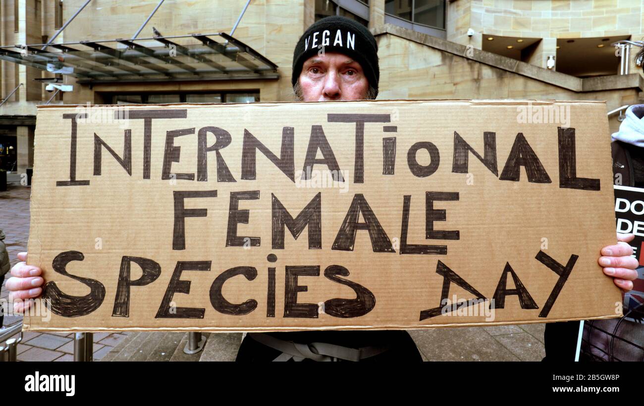 Glasgow, Ecosse, Royaume-Uni, 8 mars 2020: La journée internationale des femmes a vu une march4 femmes sur le style Mile of Scotland Buchanan Street. Copywrite Gerard Ferry/ Alay Live News Banque D'Images