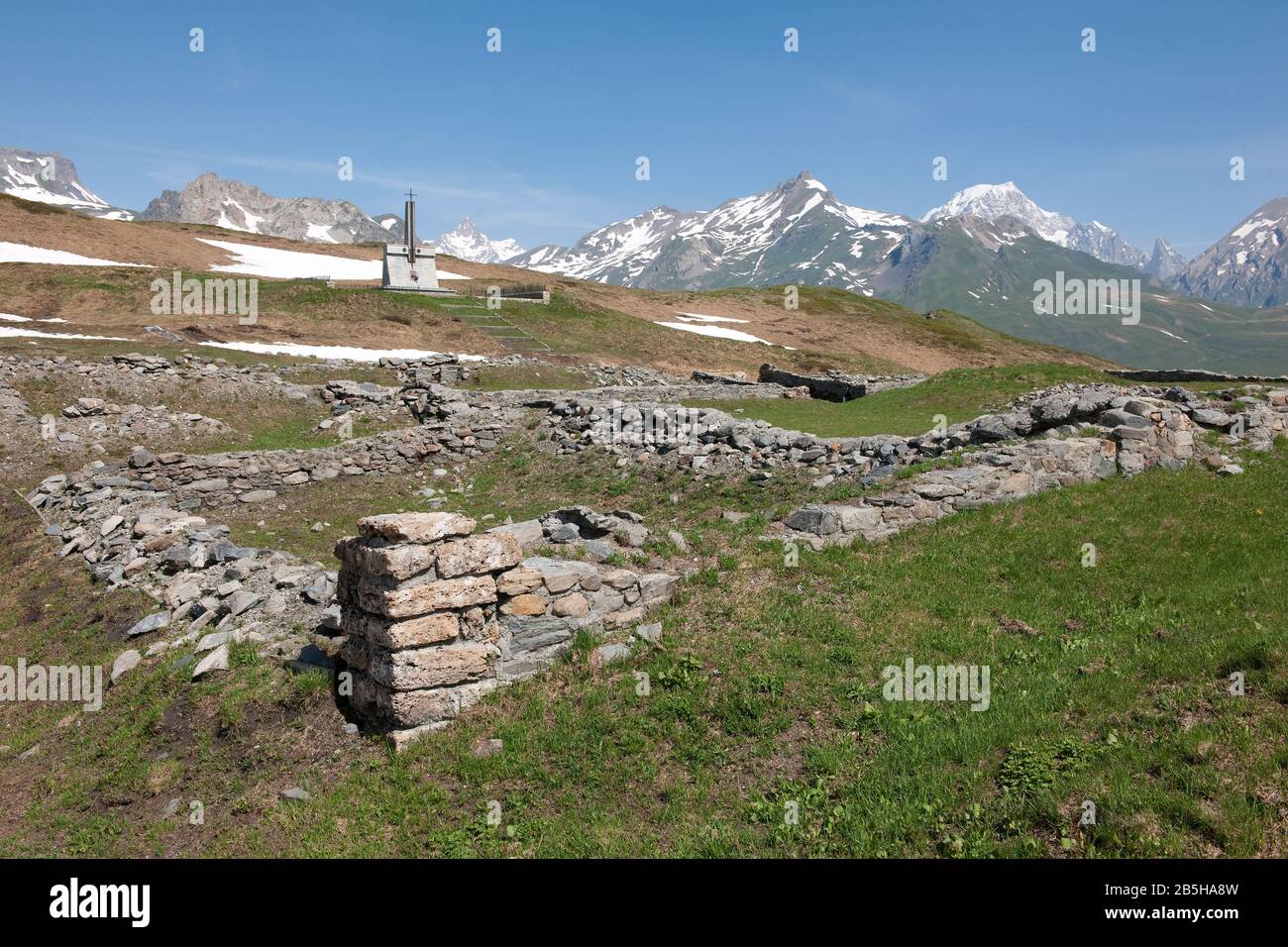 Ruines romaines, monumemt du camp de concentration Natzwiller Struthof, Little Saint Bernard Pass, route du petit Saint-Bernard Pass, Col du petit-Saint-Bernard Banque D'Images