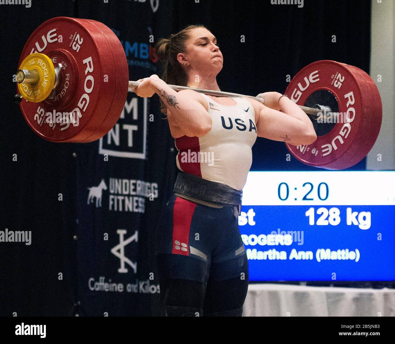 Columbus, Ohio, États-Unis. 8 Mars 2020. Mattie Rogers (États-Unis) lève 128 kgs.in le nettoyage et la secousse dans la classe 87 kgs. Au IWF Rogue World Challenge dans le Arnold Sports Festival à Columbus, Ohio, États-Unis. Columbus, Ohio, États-Unis. Crédit: Brent Clark/Alay Live News Banque D'Images