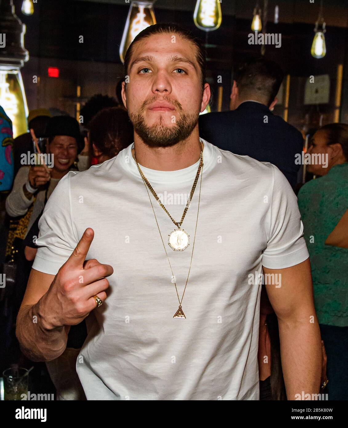 Las Vegas, NV, États-Unis. 7 mars 2020. ***COUVERTURE DE LA MAISON*** UFC Fighter Brian Ortega photographié comme champion UFC MiddlewEight Israël Adesanya célèbre sa victoire au Electra cocktail Club au Palazzo à Las Vegas vénitien, NV, le 7 mars 2020. Crédit: Gdp Photos/Media Punch/Alay Live News Banque D'Images