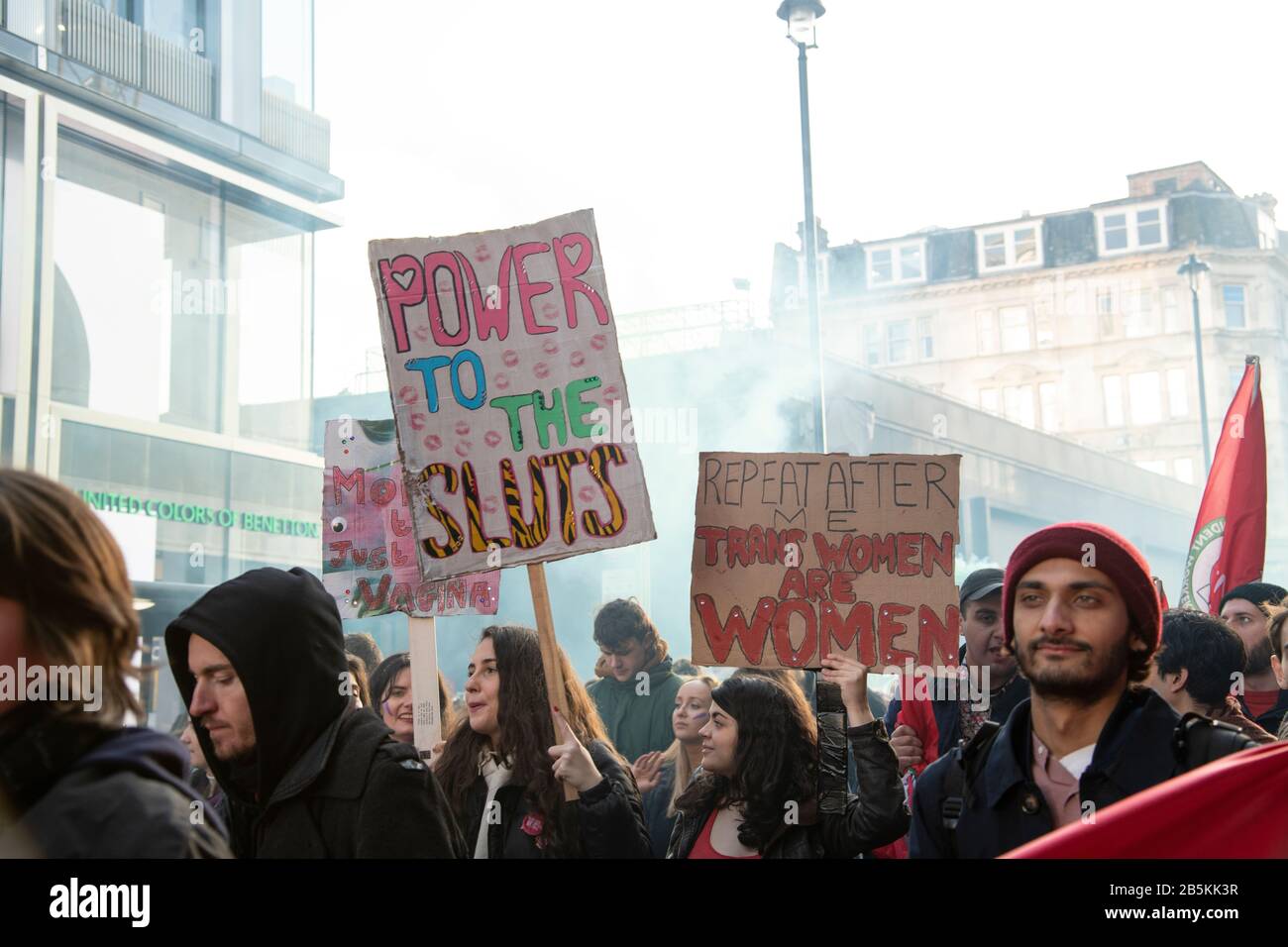 La grève des femmes se fait à Londres le 8 mars 2020 et les travailleuses du sexe frappent Oxford Street, Cavendish Square, Soho Square Banque D'Images