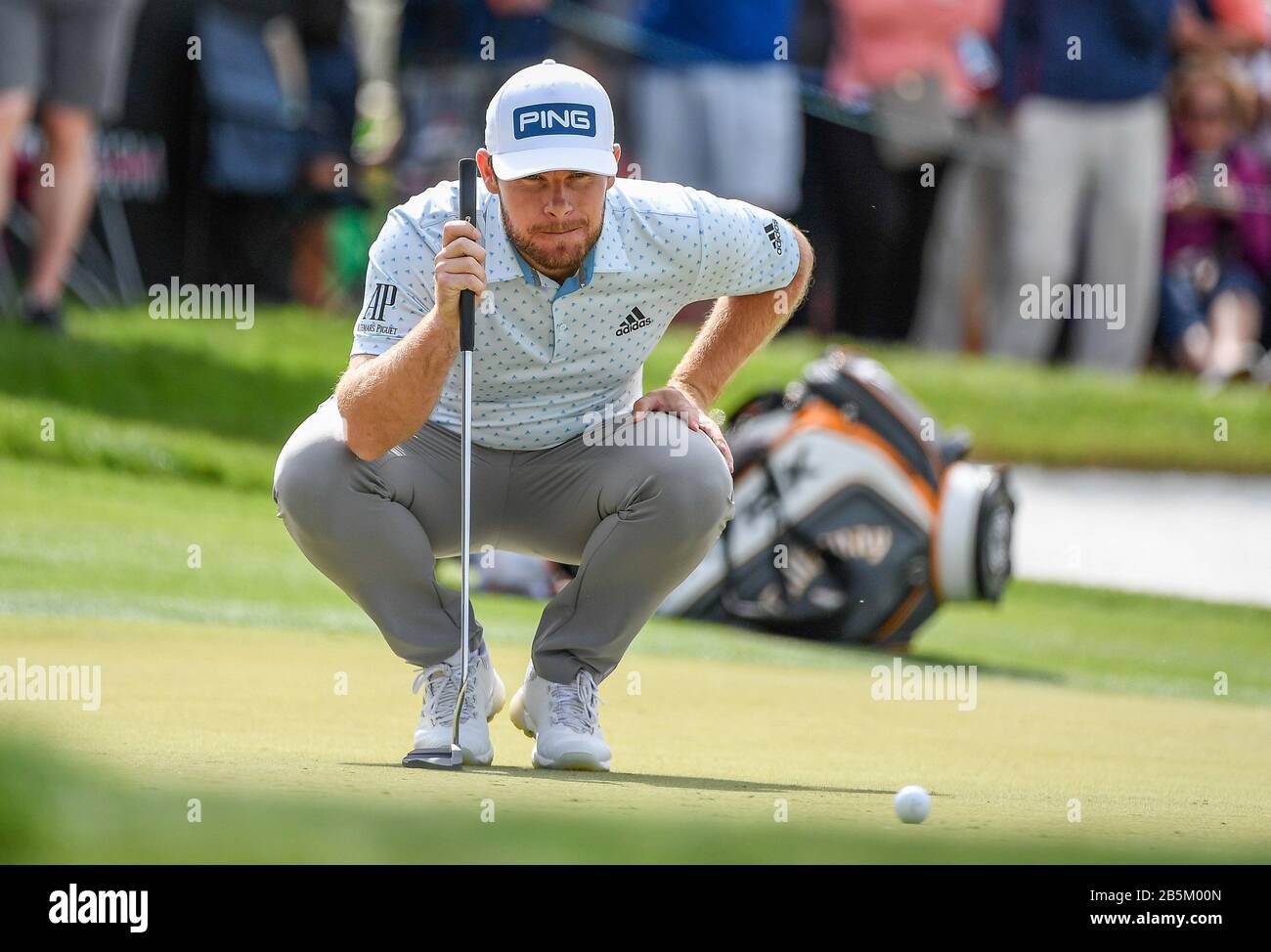 Orlando, FL, États-Unis. 8 mars 2020. Tyrrell Hatton, d'Angleterre, sur le huitième green lors de la dernière ronde de l'invitation Arnold Palmer présentée par Mastercard tenue au Bay Hill Club & Lodge d'Arnold Palmer à Orlando, En Floride. Romeo T Guzman/CSM/Alay Live News Banque D'Images