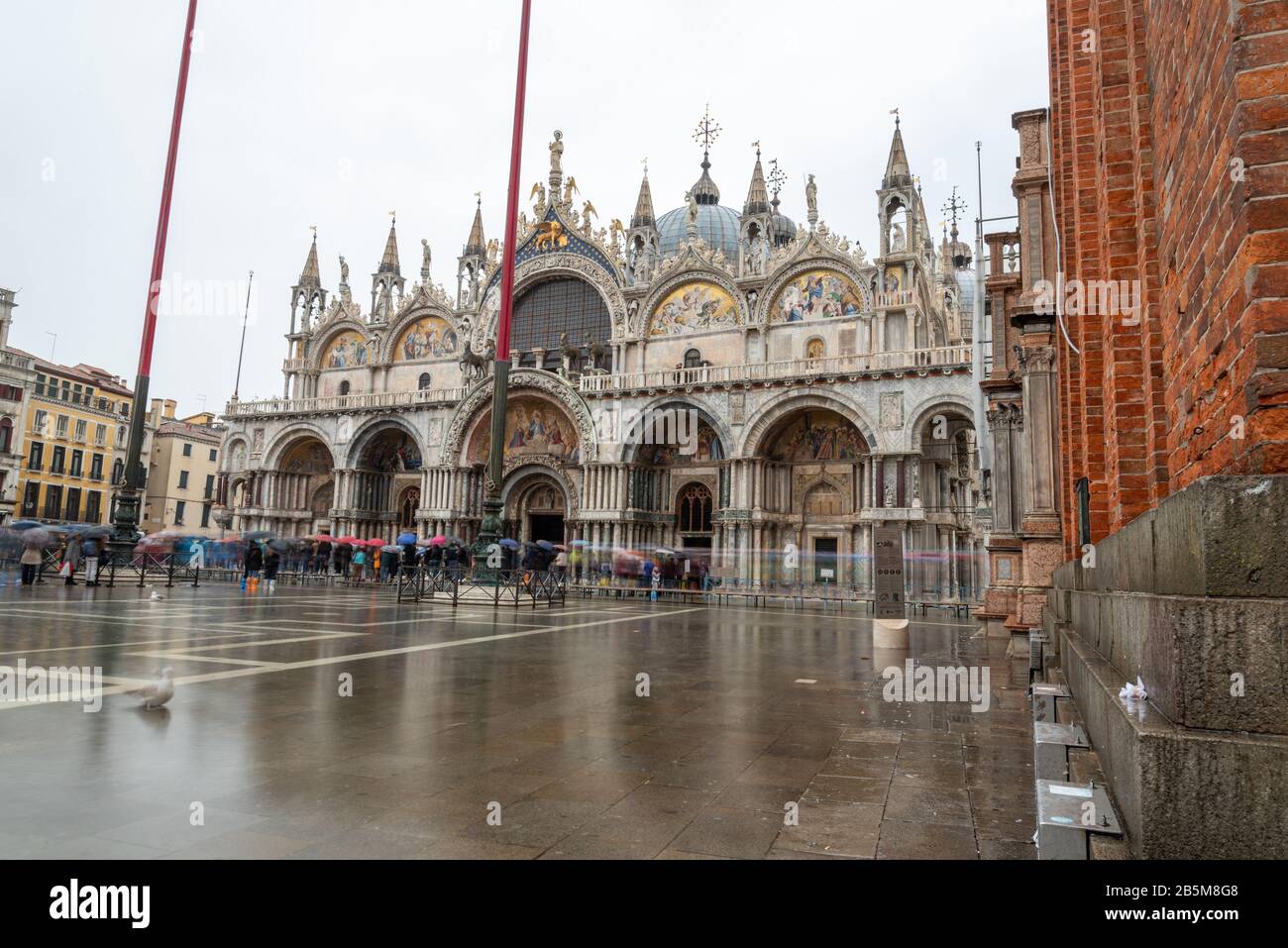 La place Saint-Marc à Venise pendant les mauvais temps et les hauts Tide, Venise/Italie Banque D'Images