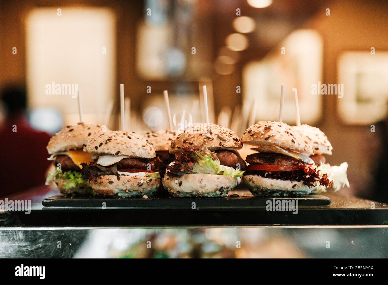 Photos du stock de mini hamburgers Banque D'Images