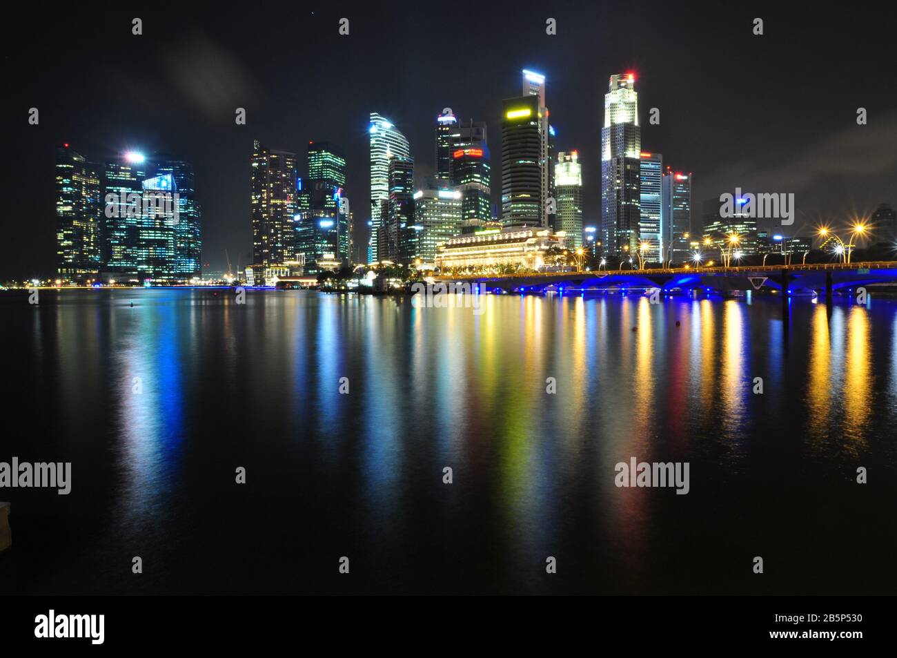 Singapour skyline at night Banque D'Images