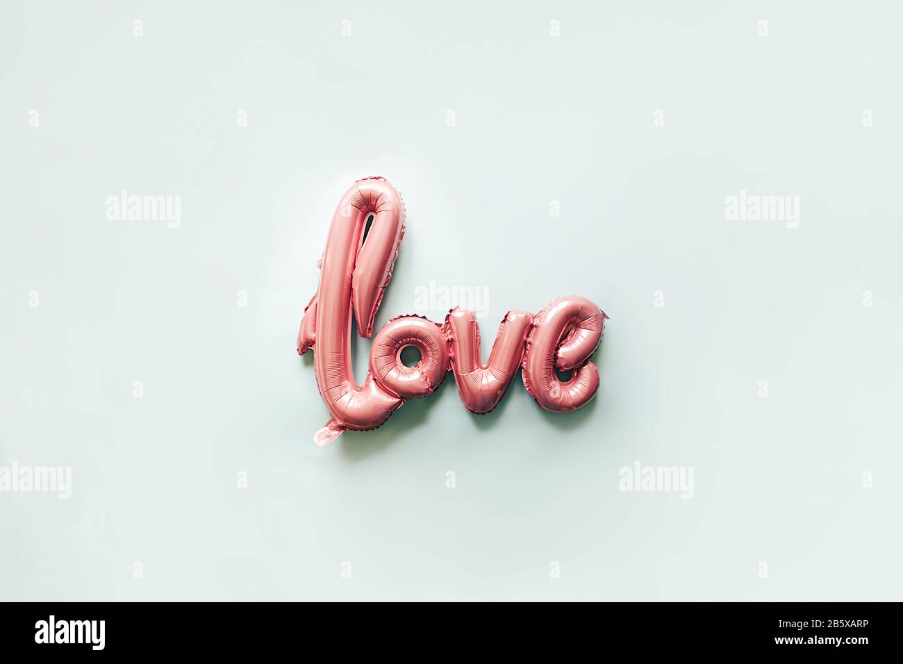 Montgolfière sous la forme du mot AMOUR Banque D'Images