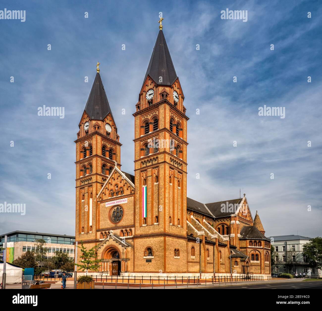 Cathédrale Catholique Romaine, De Style Néo-Roman, Dans Le Comté De Noiregyhaza, Dans La Grande Région De La Plaine Hongroise Du Nord, Dans Le Comté De Szabolcs-Szatmar-Bereg En Hongrie Banque D'Images