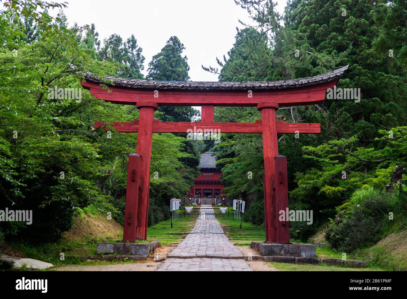 Japon, Honshu, Tohoku, préfecture d'Aomori, porte du sanctuaire de Ninja  d'Iwakisan torii Photo Stock - Alamy