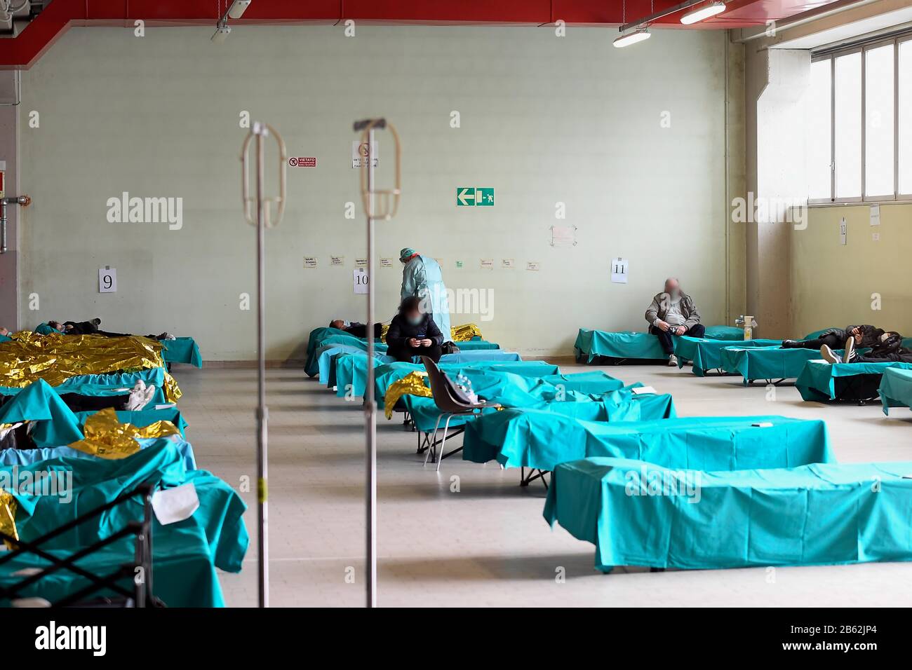 Italie, région de Lombardie, Brescia, 9 mars 2020 : épidémie du virus Covid-19. Urgence Du Coronavirus. Dans la photo ceckpoint et le point de triage à Civile H Banque D'Images